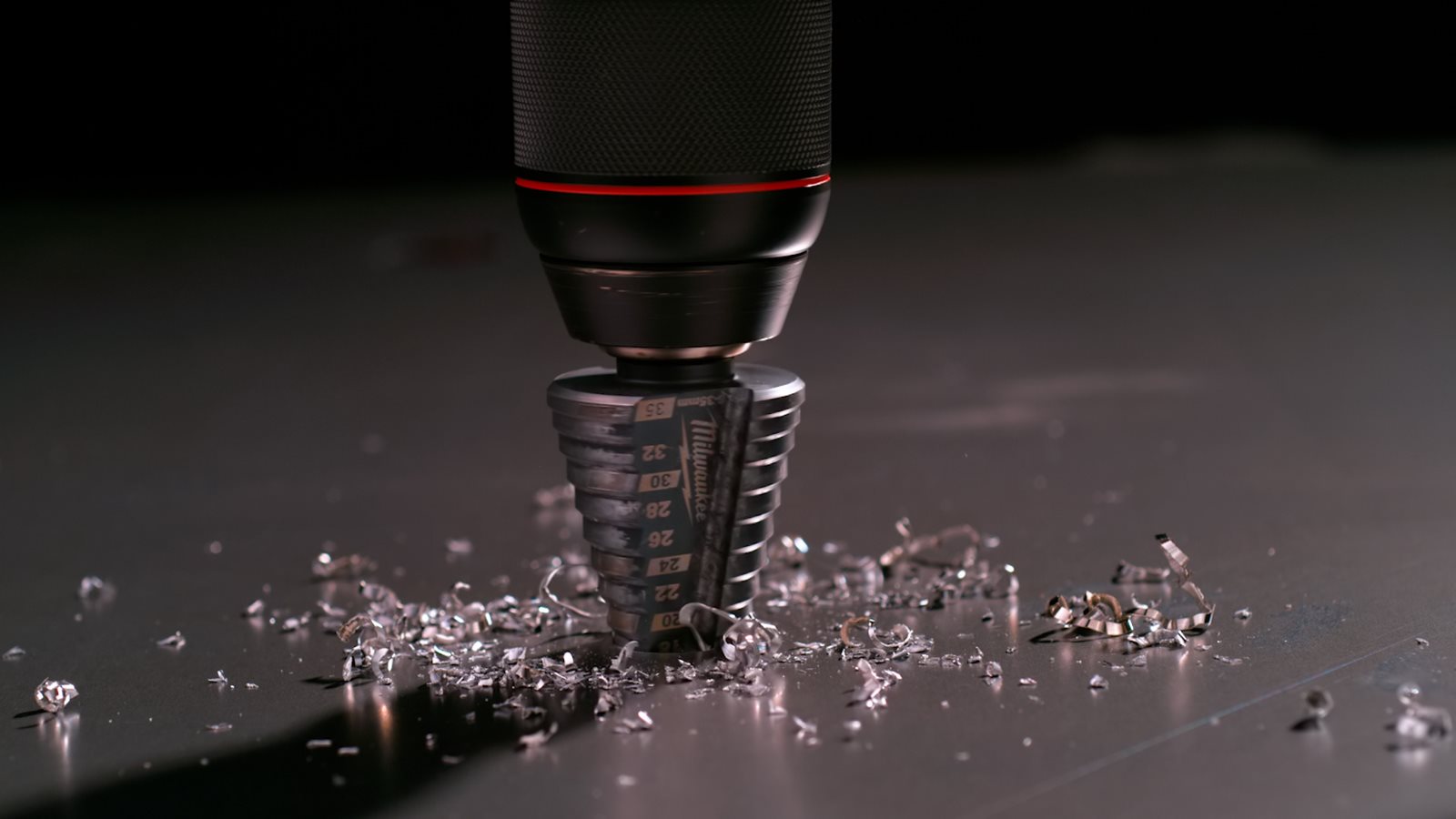 Burghie în trepte din cobalt 20 mm Milwaukee - in utilizare 1