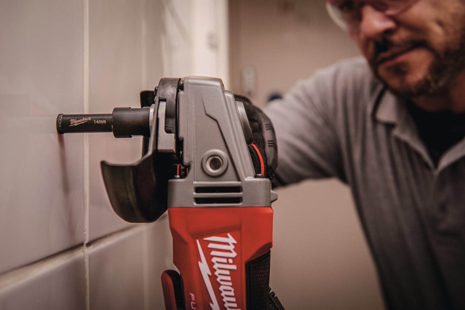 Burghie diamantate M14 pentru găurire uscată 5mm 1pc Milwaukee - in utilizare 1