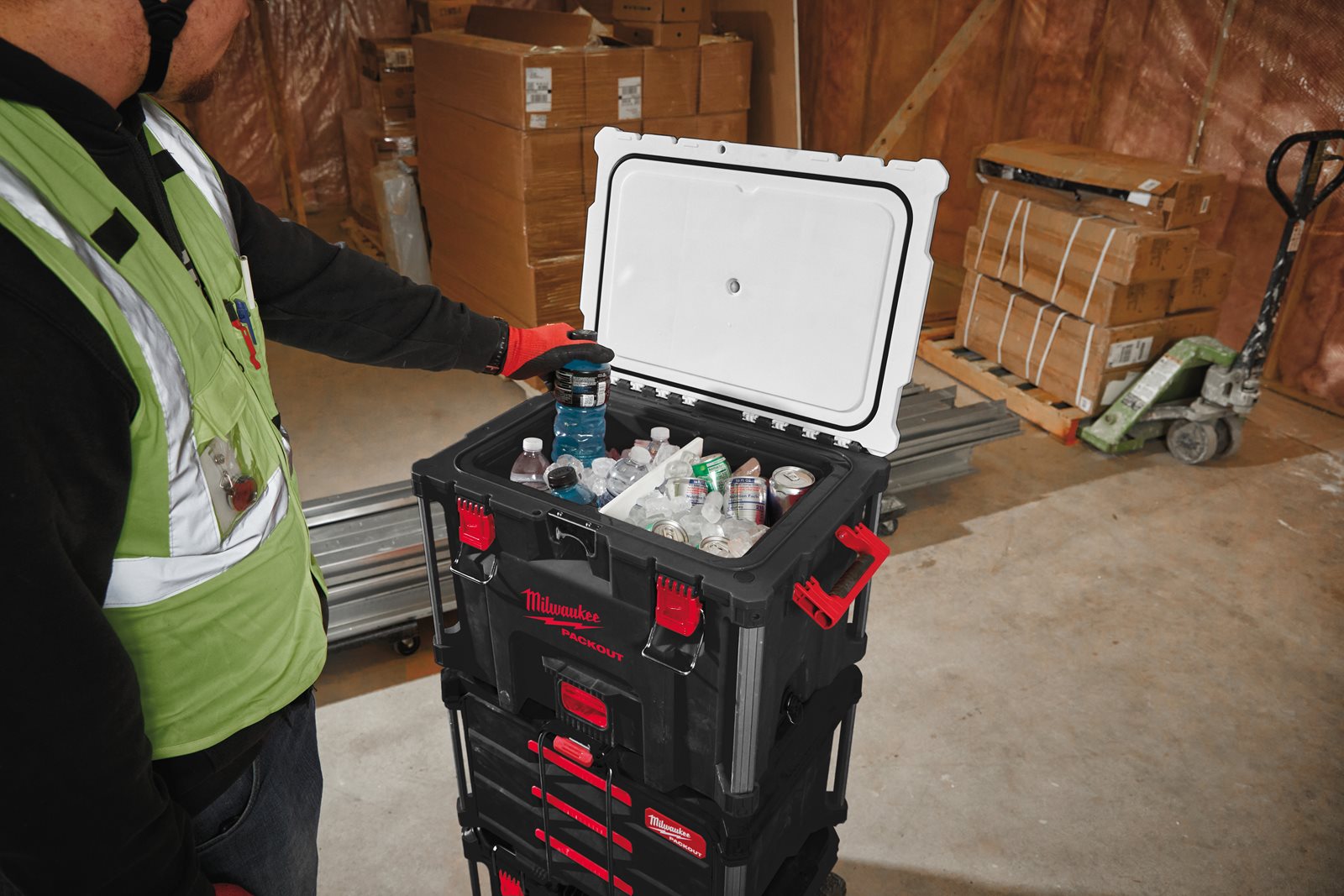 Cutie termoizolantă XL PACKOUT Milwaukee - in utilizare 1
