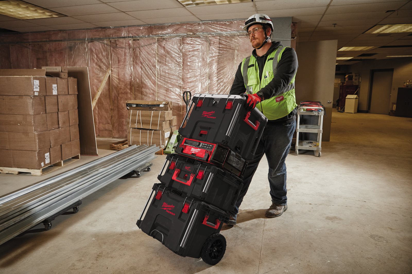 Cutie termoizolantă XL PACKOUT Milwaukee - in utilizare 2