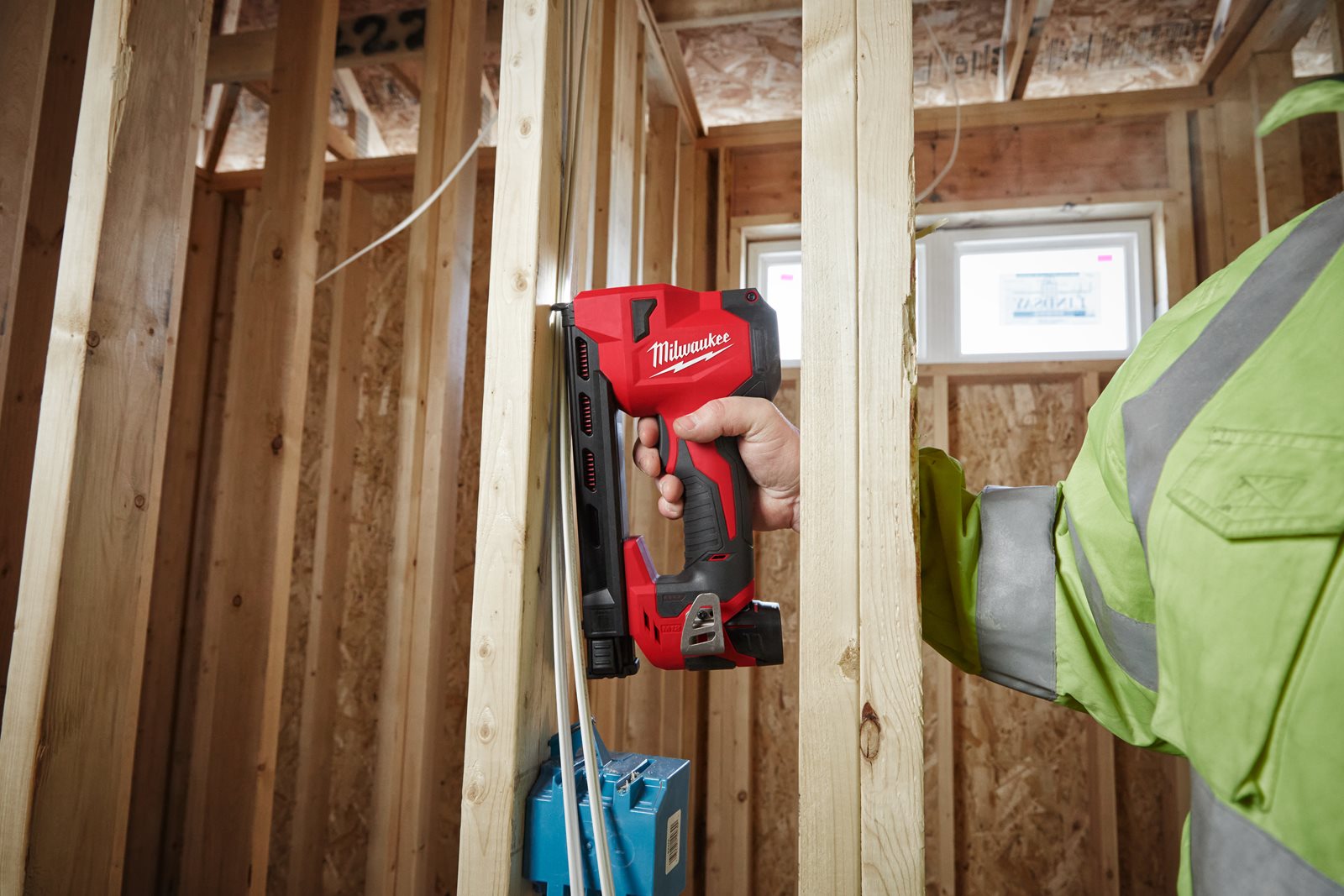 Capse pentru cabluri 25 mm Milwaukee - in utilizare 1