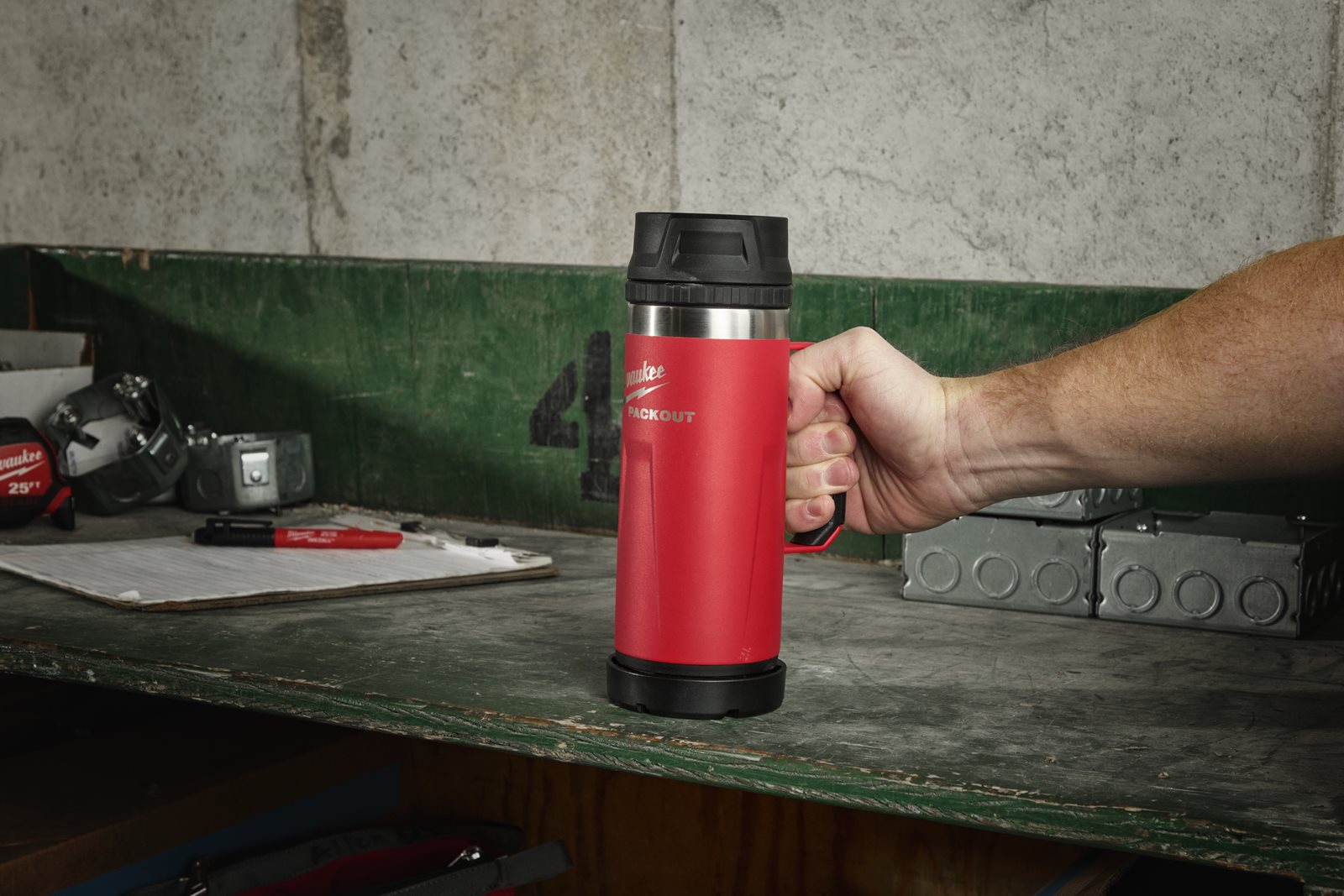 Packout Mugs 532 ml Milwaukee 4932493471 - in utilizare 3