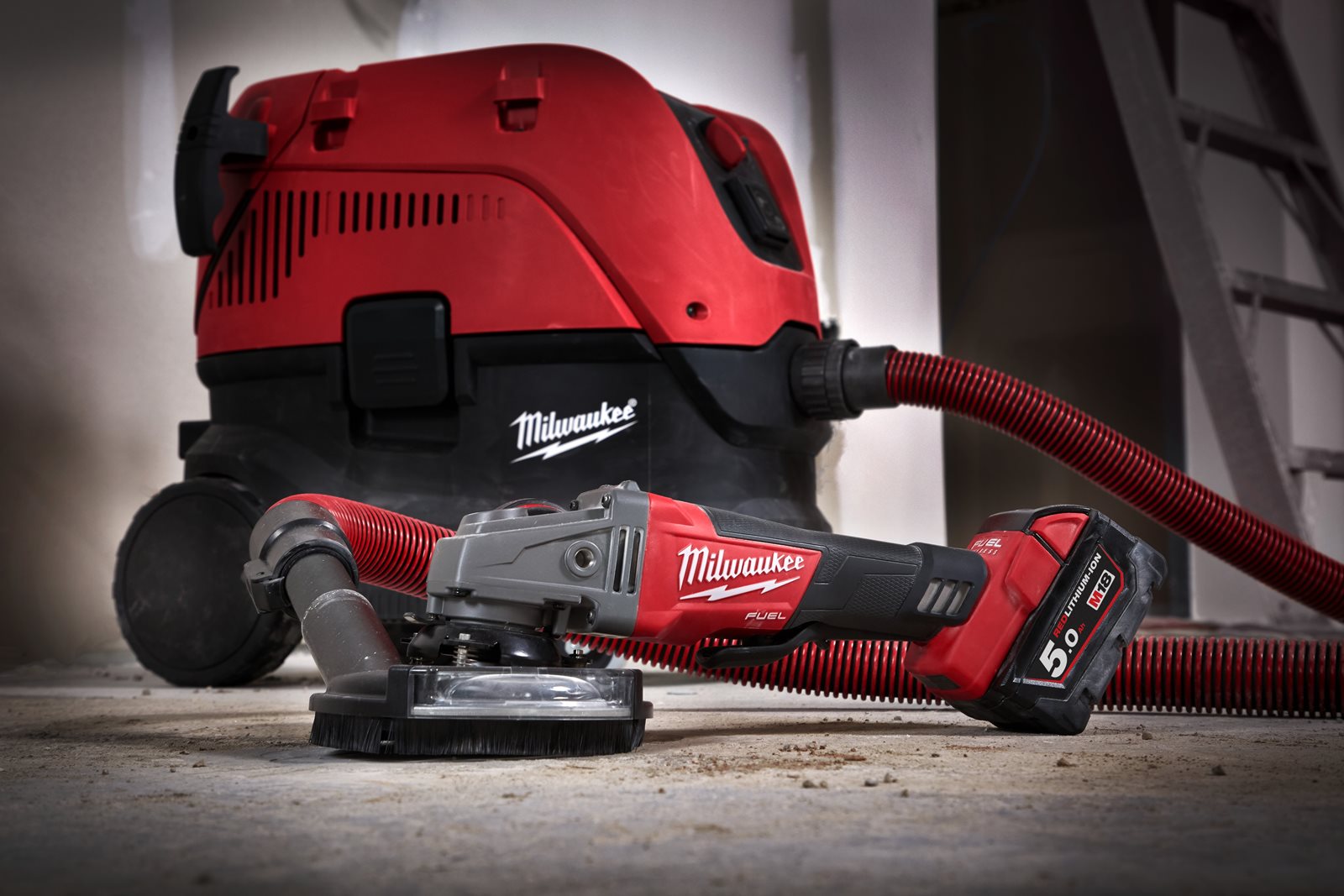 Aspirator 30L, clasa L Milwaukee AS 30 LAC - in utilizare 6