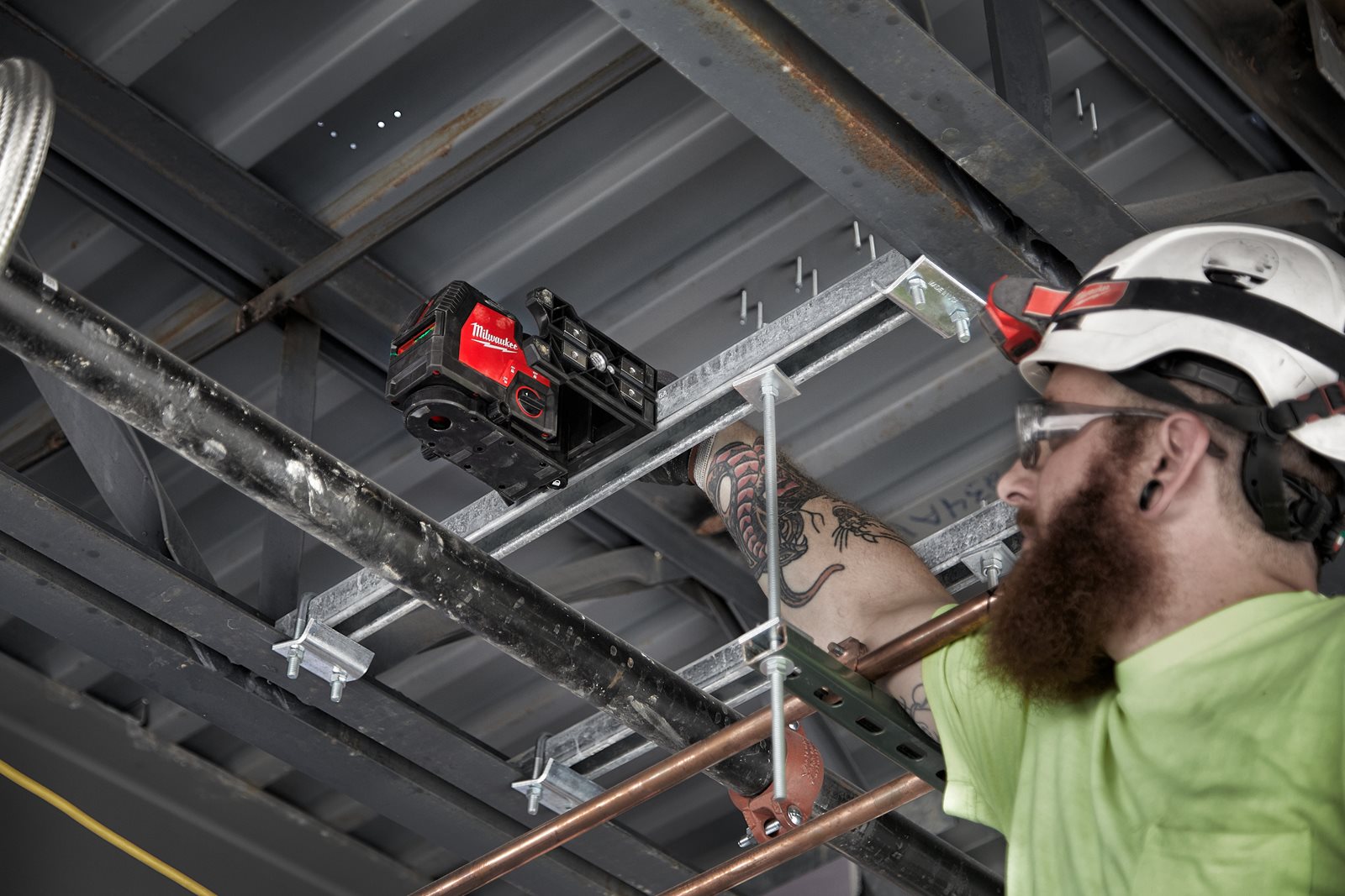 Suport montare laser la 360° Milwaukee LM360 - in utilizare 5