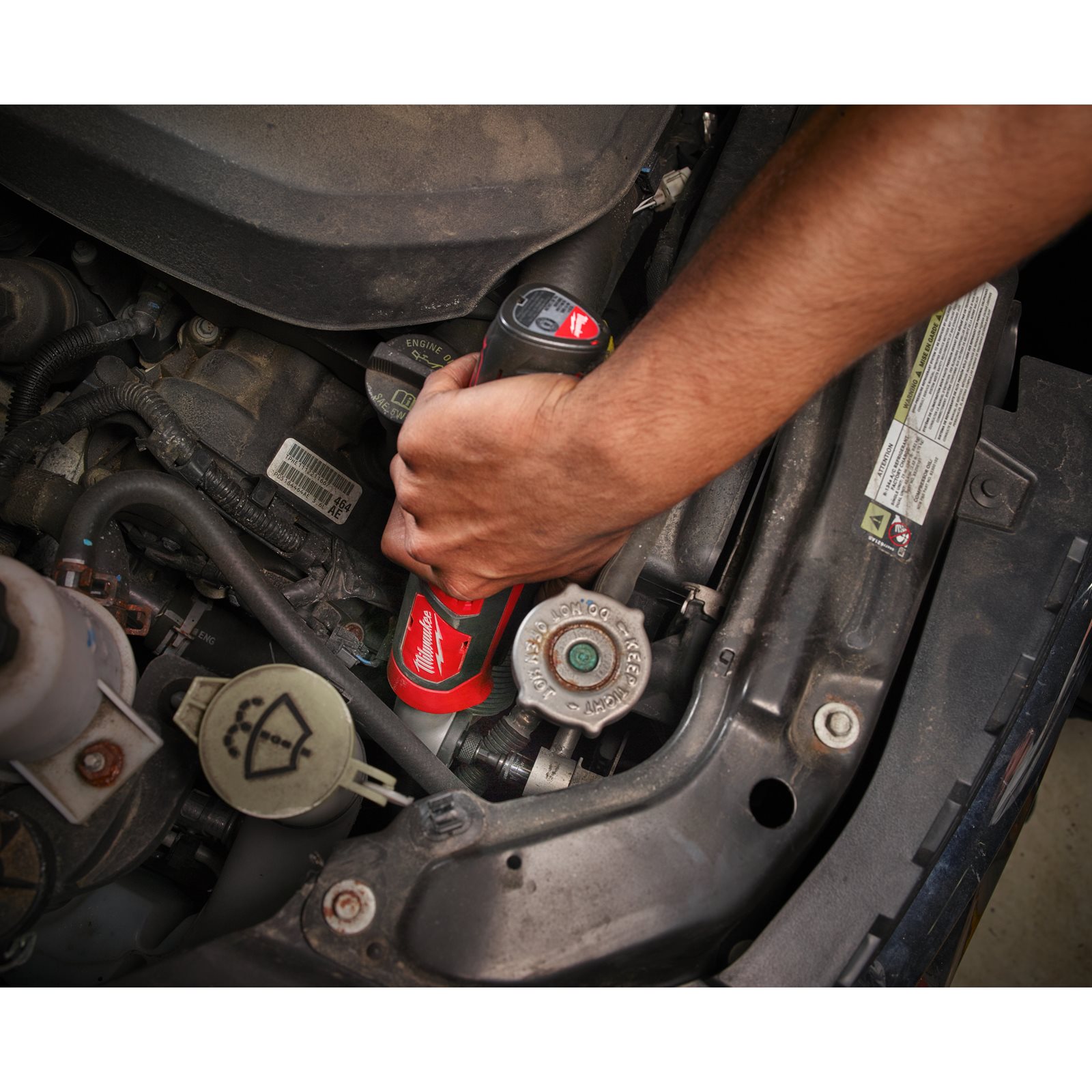 Mașină de înșurubat la unghi cu impact M12 subcompactă Milwaukee M12 BRAID-0 - detaliu 2