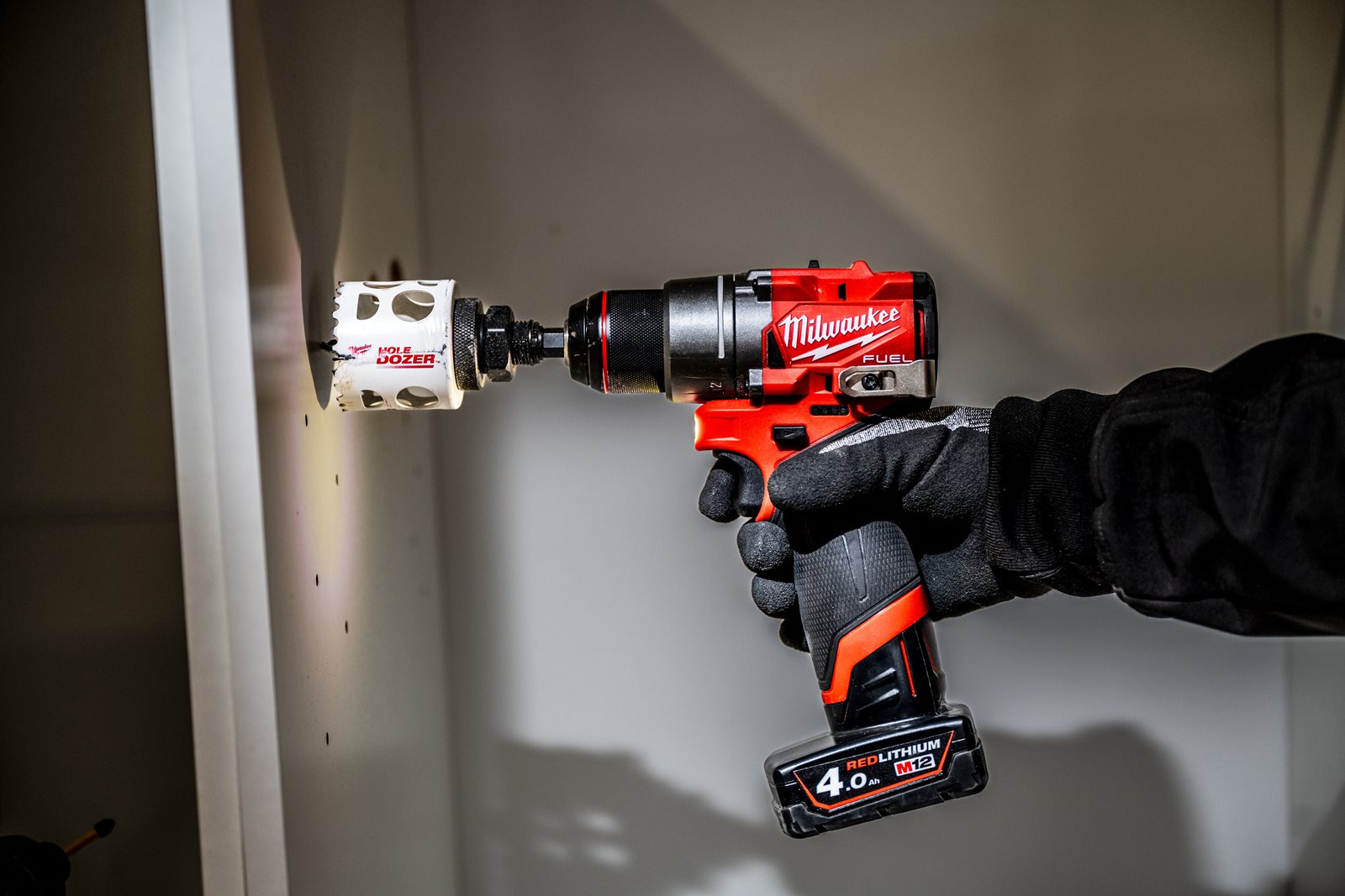 Mașină de găurit M12 FUEL subcompactă Milwaukee M12 FDD2-0 - in utilizare 1