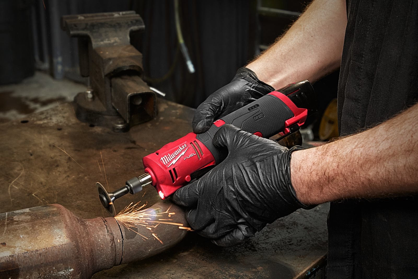 Polizor drept M12 FUEL Milwaukee M12 FDGS-0 - in utilizare 7