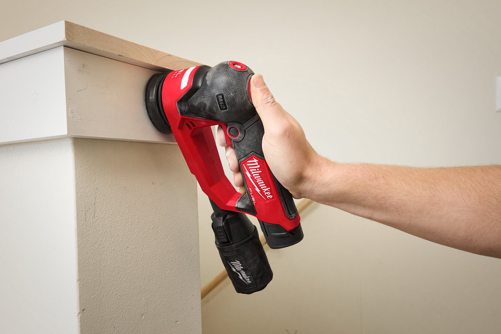 Șlefuitor orbital M12 FUEL 75 mm Milwaukee M12 FSDR75-0B - in utilizare 10
