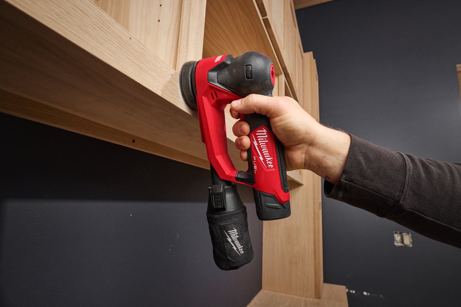 Șlefuitor orbital M12 FUEL 75 mm Milwaukee M12 FSDR75-0B - in utilizare 2