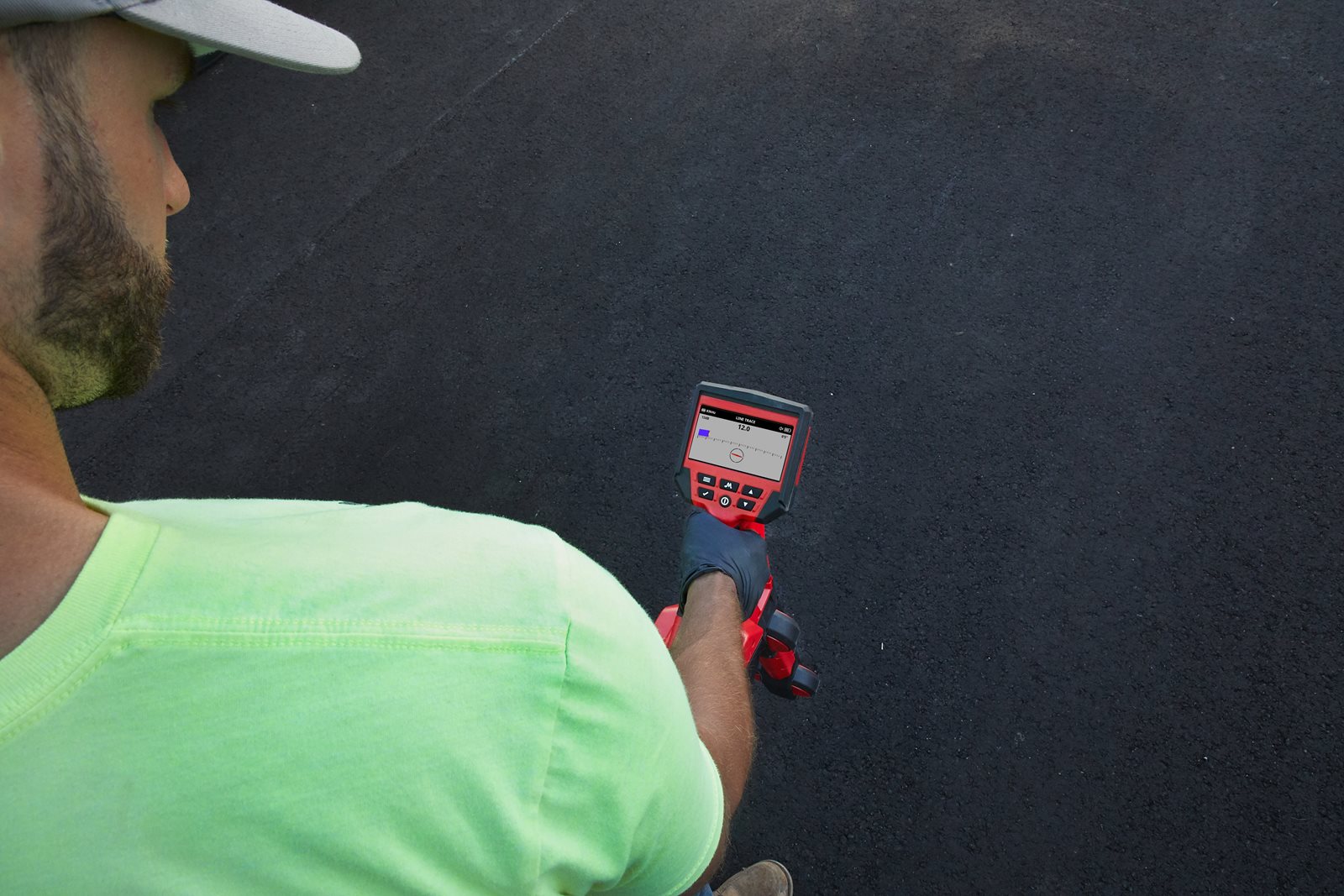 Localizator de țevi M12 Milwaukee M12 PL-0C - in utilizare 5