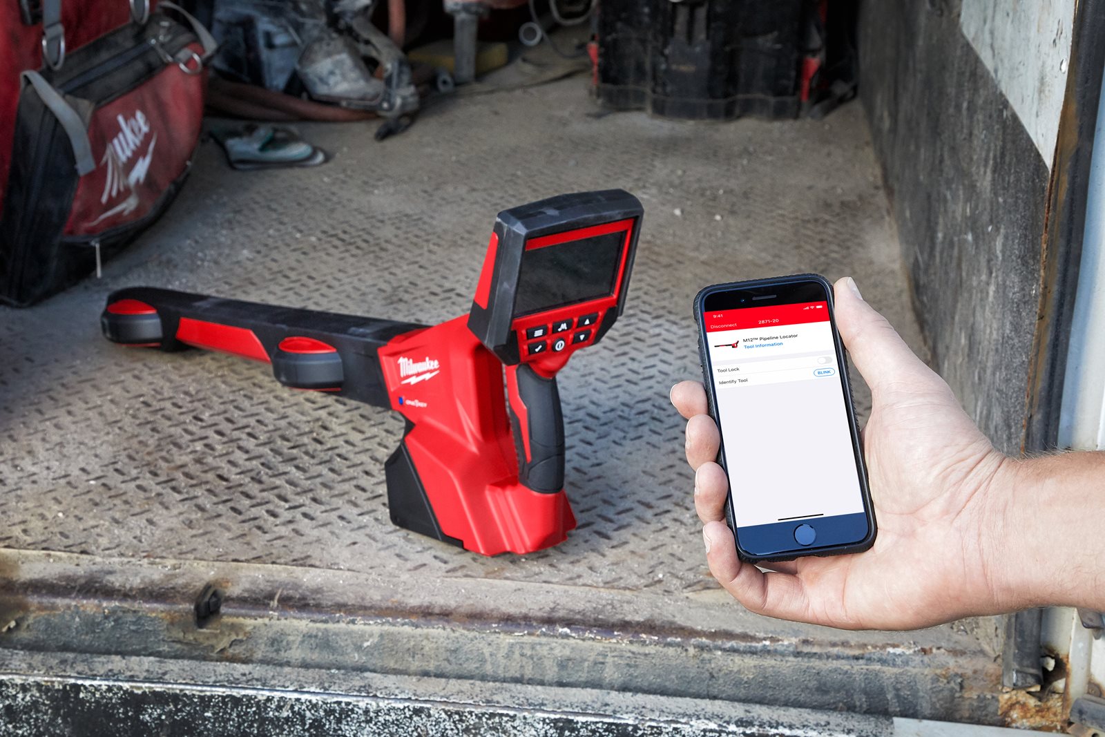 Localizator de țevi M12 Milwaukee M12 PL-0C - in utilizare 7