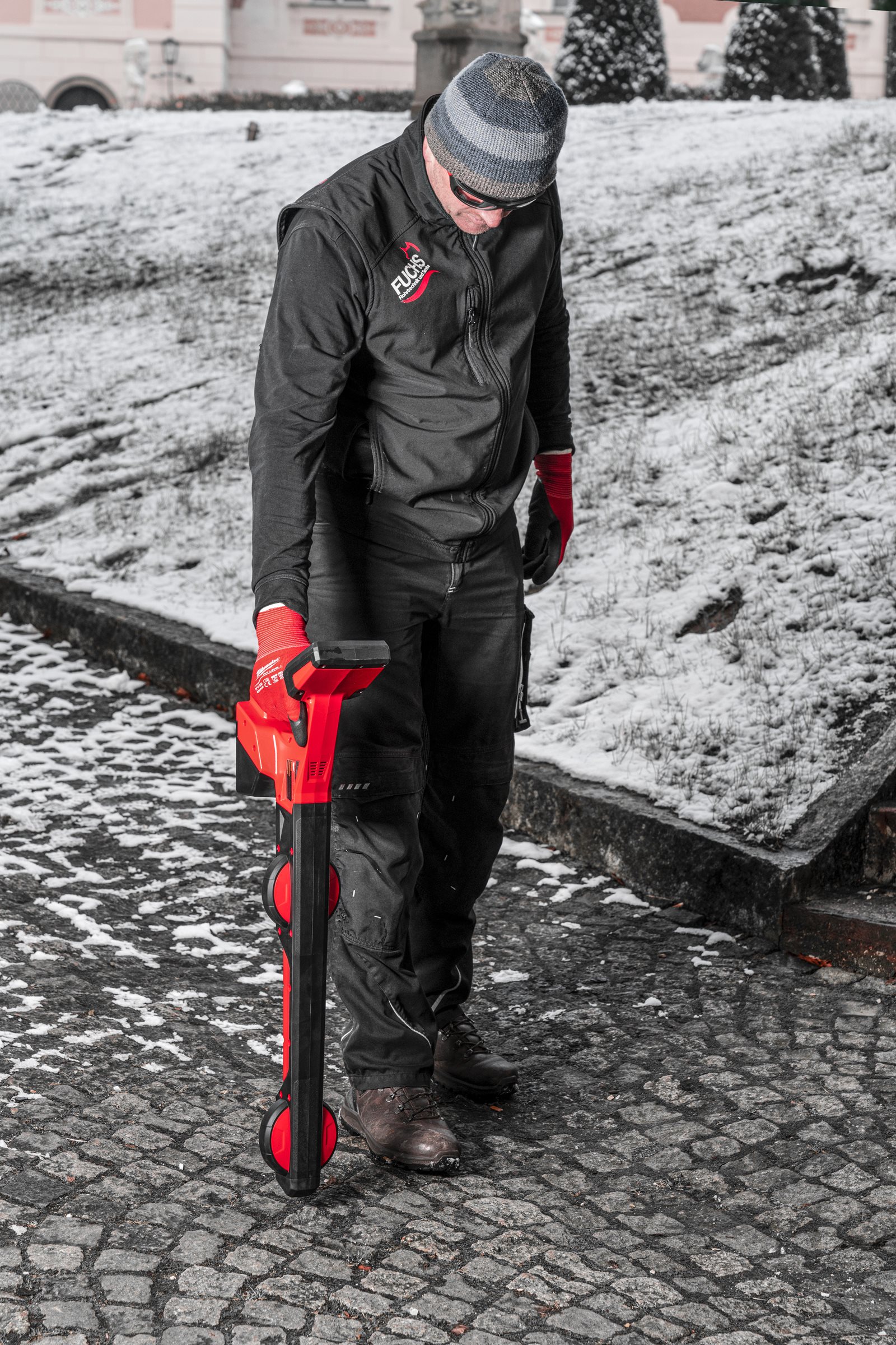 Localizator de țevi M12 Milwaukee M12 PL-0C - in utilizare 9