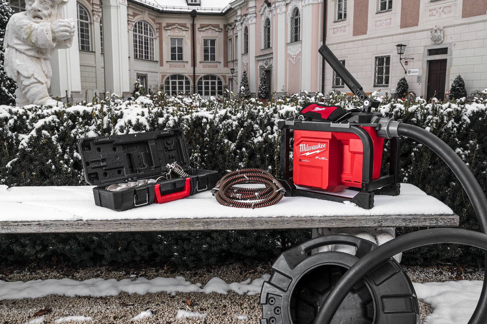 Mașină modulară compactă de desfundat canalizări M18 FUEL Milwaukee M18 FCSSM-0 - in utilizare 15