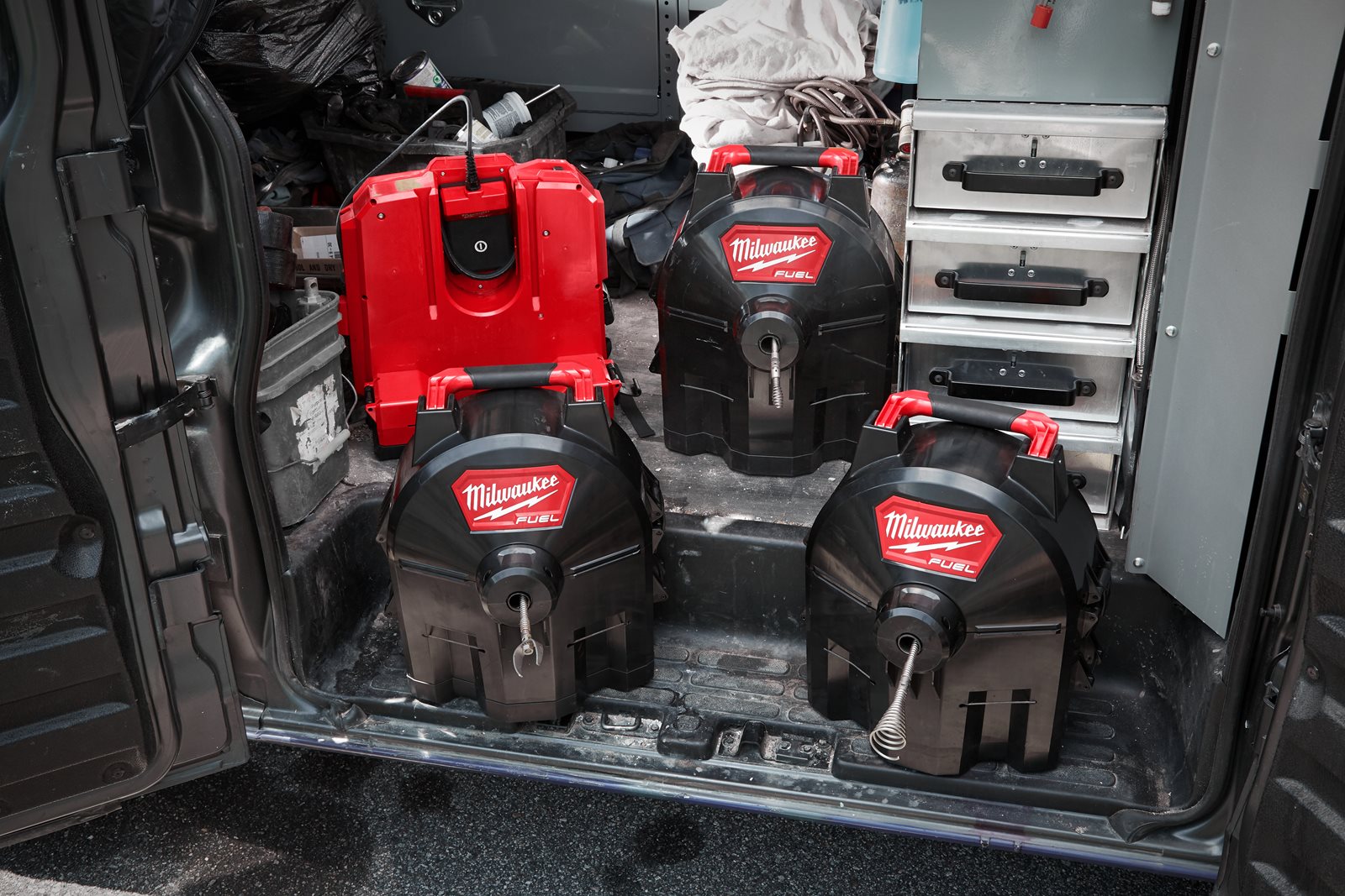 Mașină desfundat țevi autonomă 10 mm M18 FUEL Milwaukee M18 FFSDC10-0 - in utilizare 5