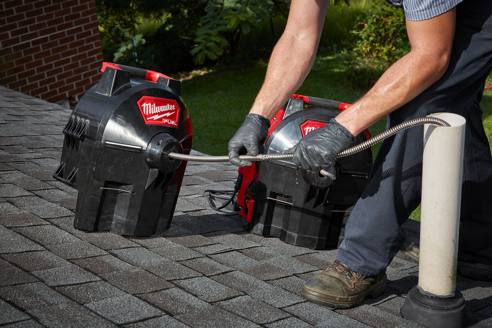 Mașină desfundat țevi autonomă 16 mm M18 FUEL Milwaukee M18 FFSDC16-0 - in utilizare 7