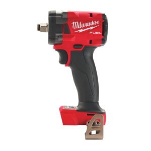 Cheie de impact 3/8" M18 FUEL compactă cu inel de fixare Milwaukee M18 FIW2F38-0X