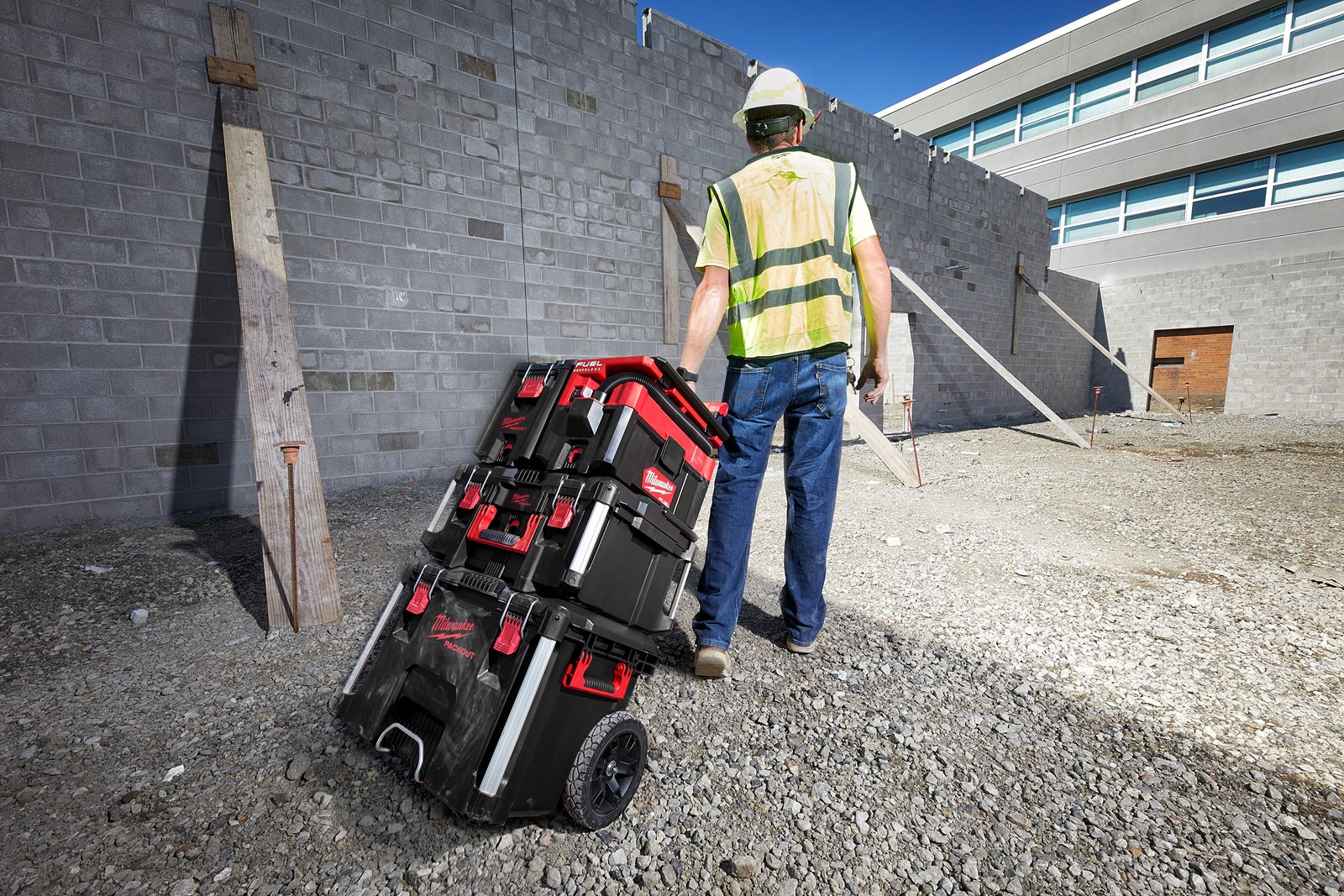 Aspirator umed/uscat M18 FUEL PACKOUT Milwaukee M18 FPOVCL-0 - in utilizare 10