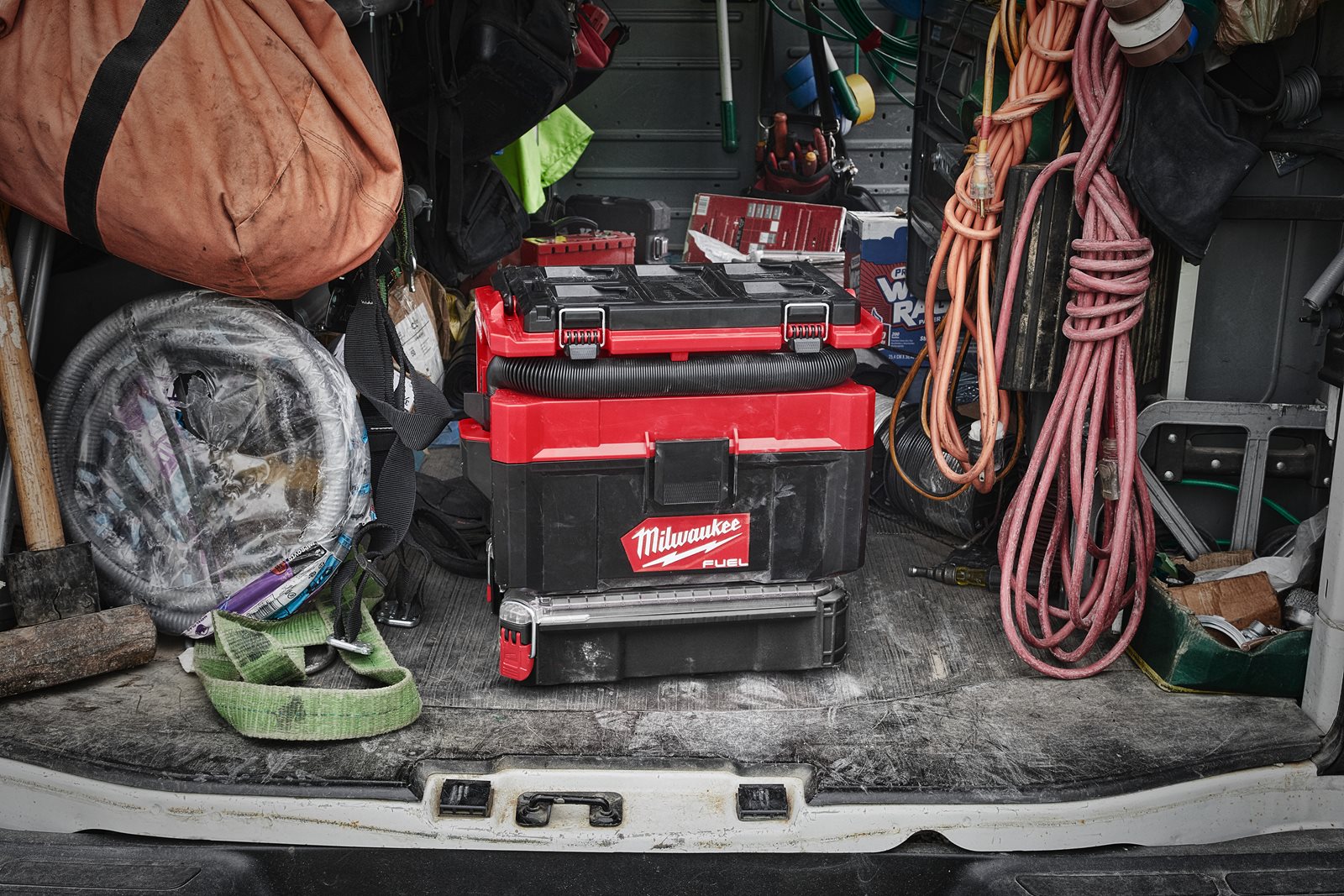 Aspirator umed/uscat M18 FUEL PACKOUT Milwaukee M18 FPOVCL-0 - in utilizare 13