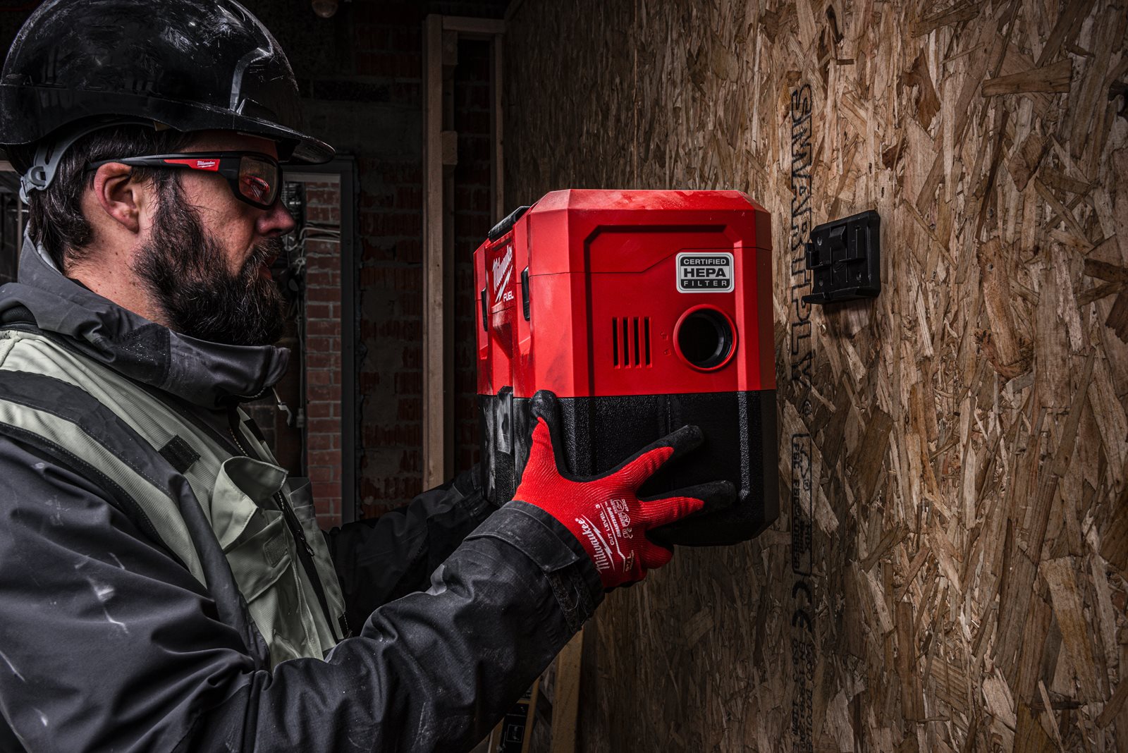 Aspirator umed/uscat M18 FUEL PACKOUT Milwaukee M18 FPOVCL-0 - in utilizare 14