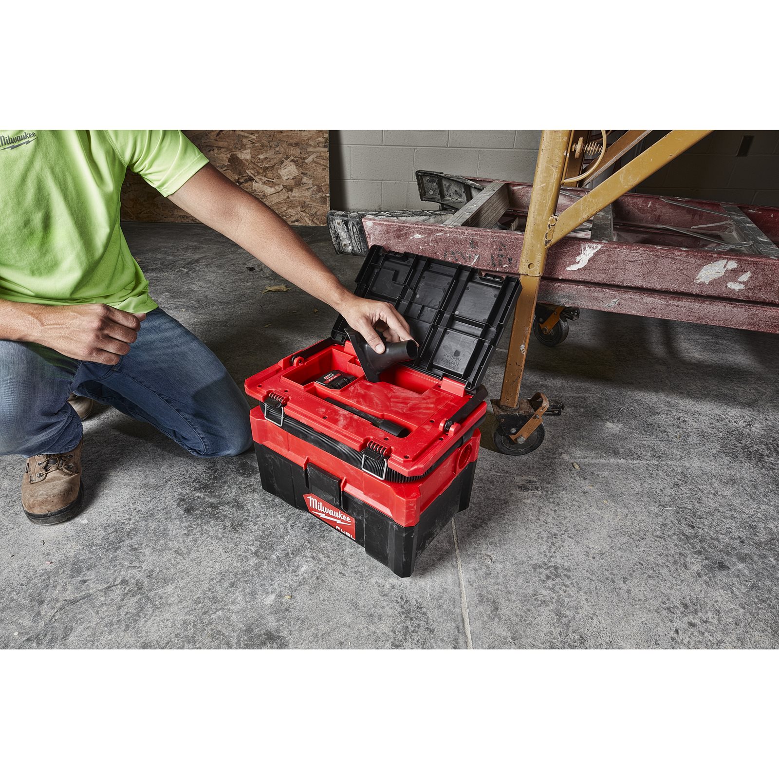 Aspirator umed/uscat M18 FUEL PACKOUT Milwaukee M18 FPOVCL-0 - detaliu 2