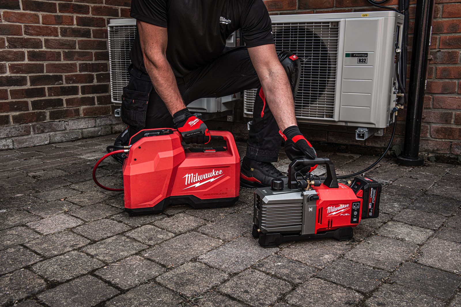 Pompă de vacuum M18 FUEL 5 CFM Milwaukee M18 FVP5-0 - in utilizare 9