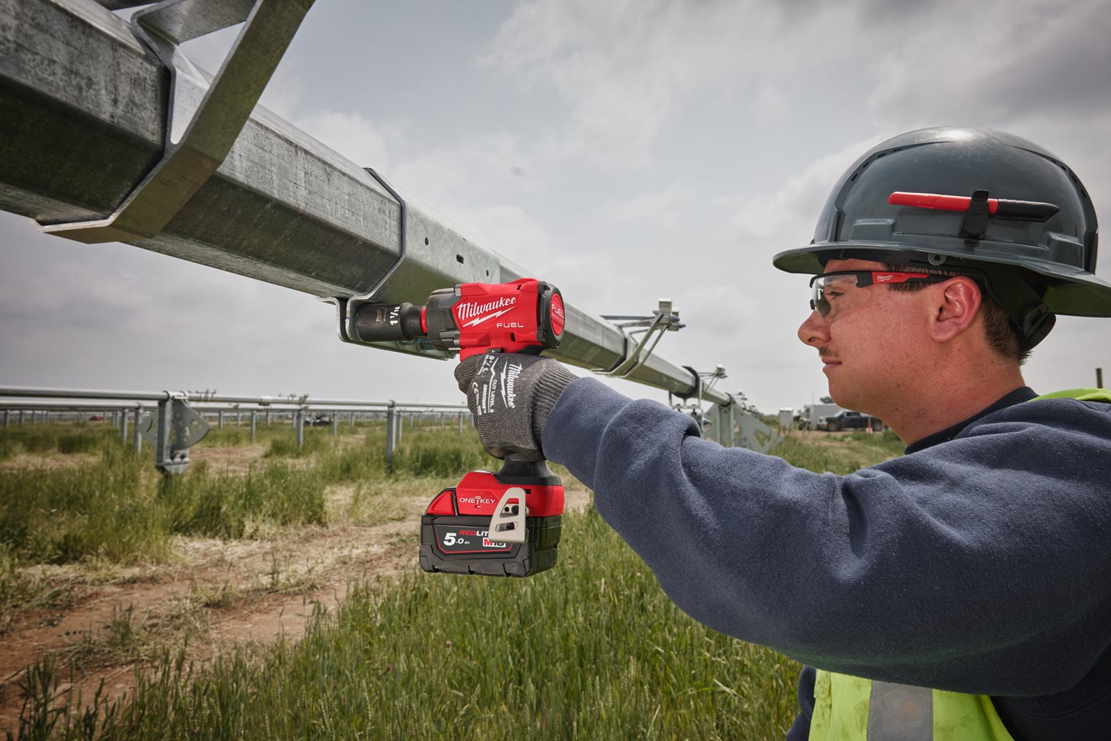 Cheie de impact de precizie M18 FUEL ONE-KEY TORQUE-SENSE 1/2" Milwaukee M18 ONEFIW2FC12-0X - in utilizare 1