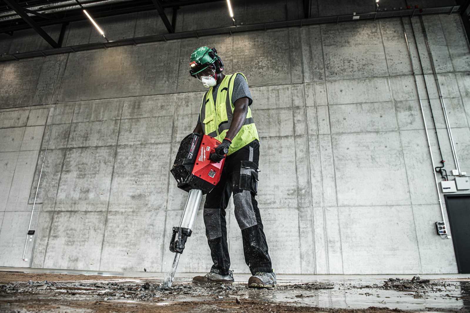 Ciocan demolator 28 mm Hex clasa 25 kg MX FUEL Milwaukee MXF DH2528H-602 - in utilizare 7