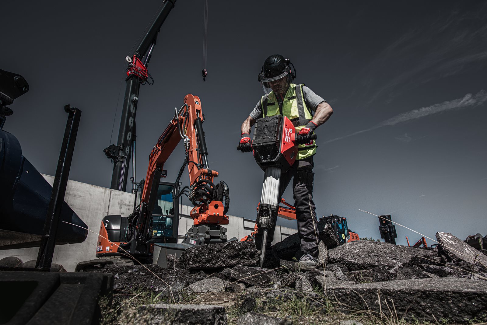 Ciocan demolator 28 mm Hex clasa 25 kg MX FUEL Milwaukee MXF DH2528H-602 - in utilizare 8