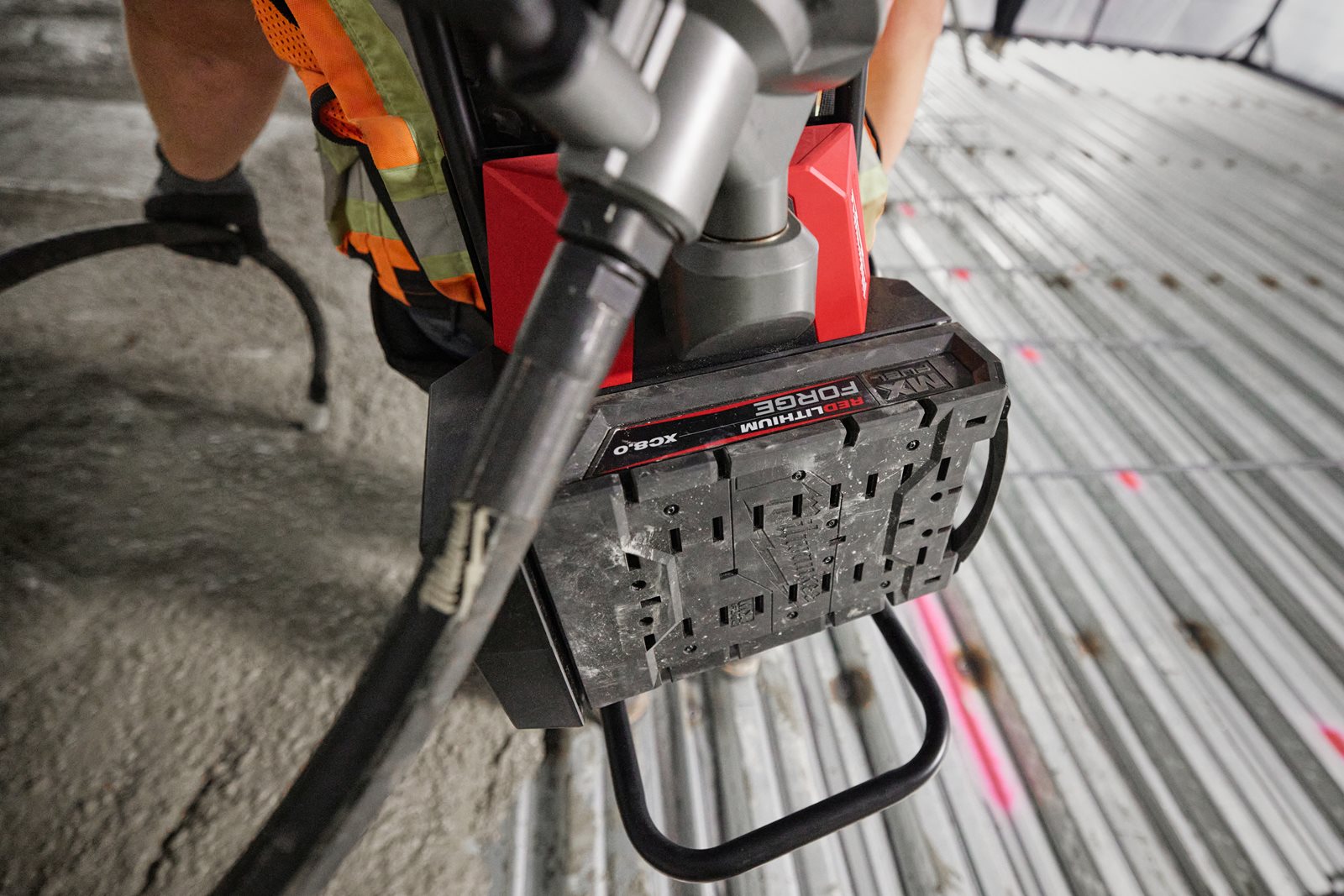 Acumulator 8.0 Ah MX FUEL FORGE Milwaukee MXF XC608 - in utilizare 4