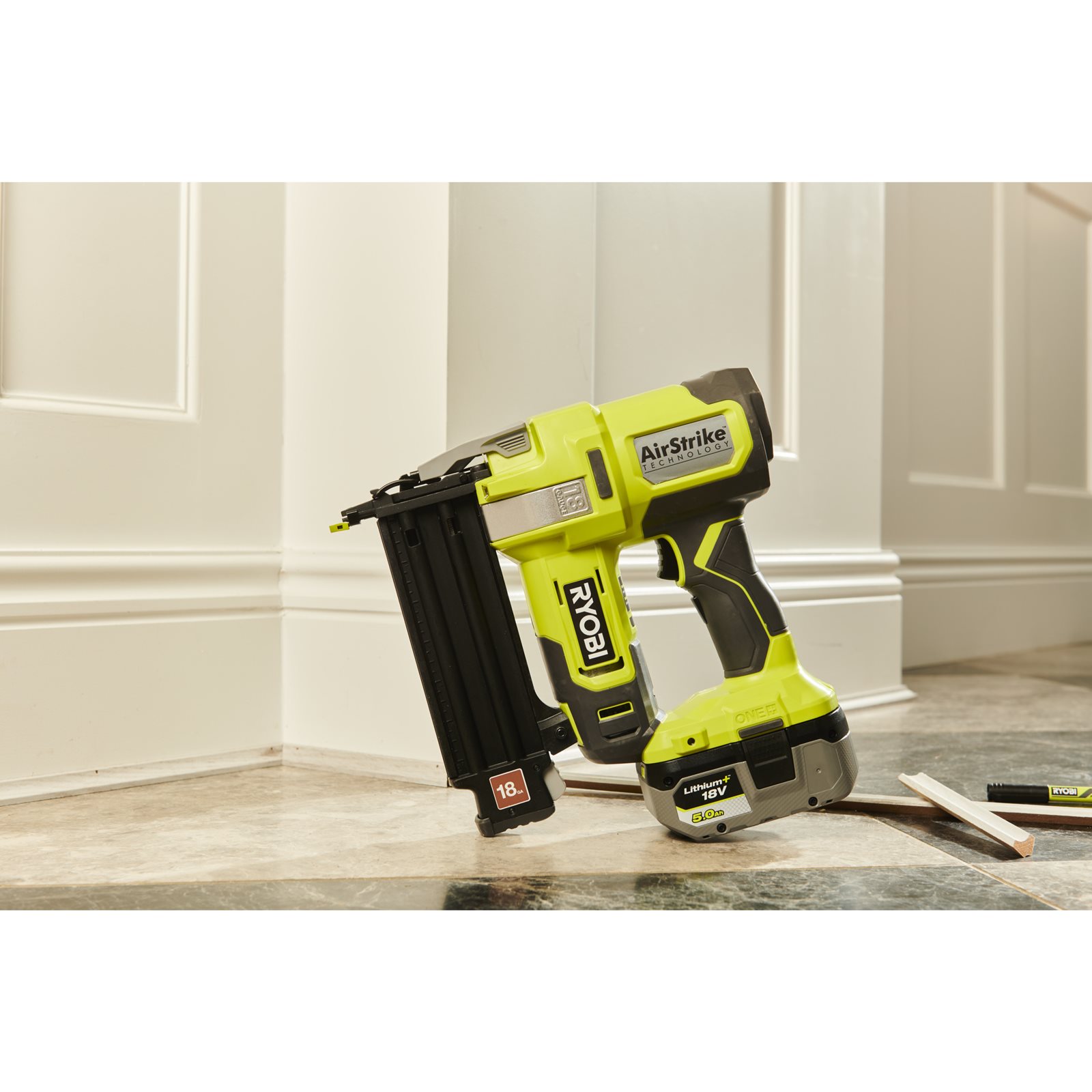 Pistol cuie 18G 18V ONE+ (1 x 2,0 Ah) Ryobi R18GN18-120S - in utilizare 6