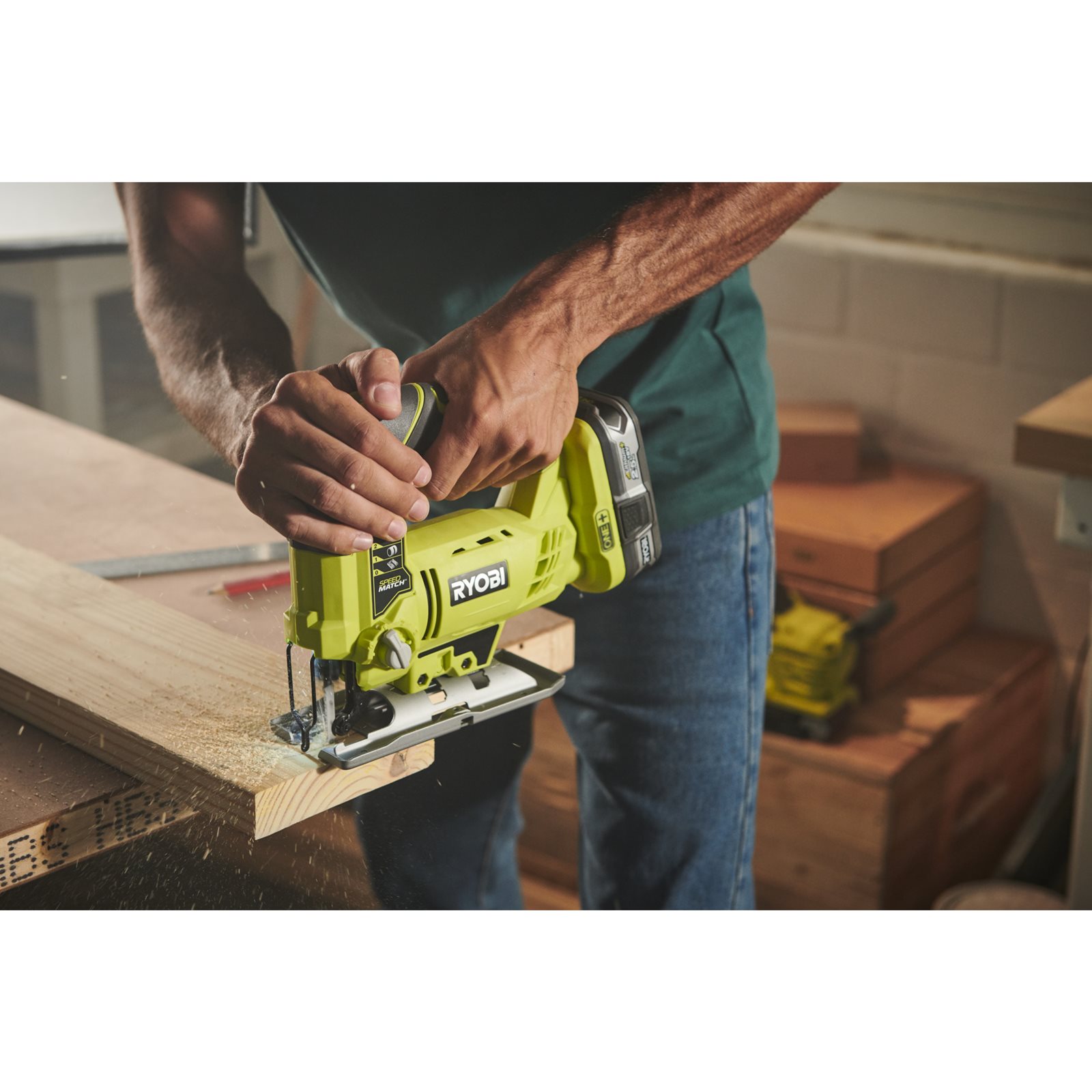 Fierăstrău pendular 18V ONE+ Ryobi R18JS-0 - in utilizare 3