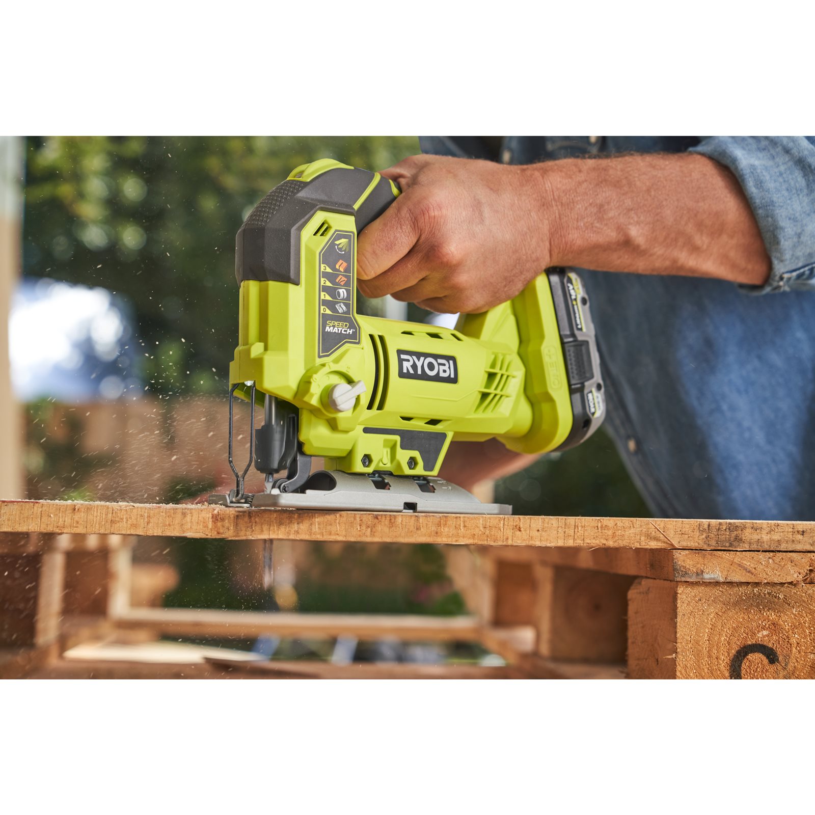 Fierăstrău pendular 18V ONE+ Ryobi R18JS-0 - in utilizare 4