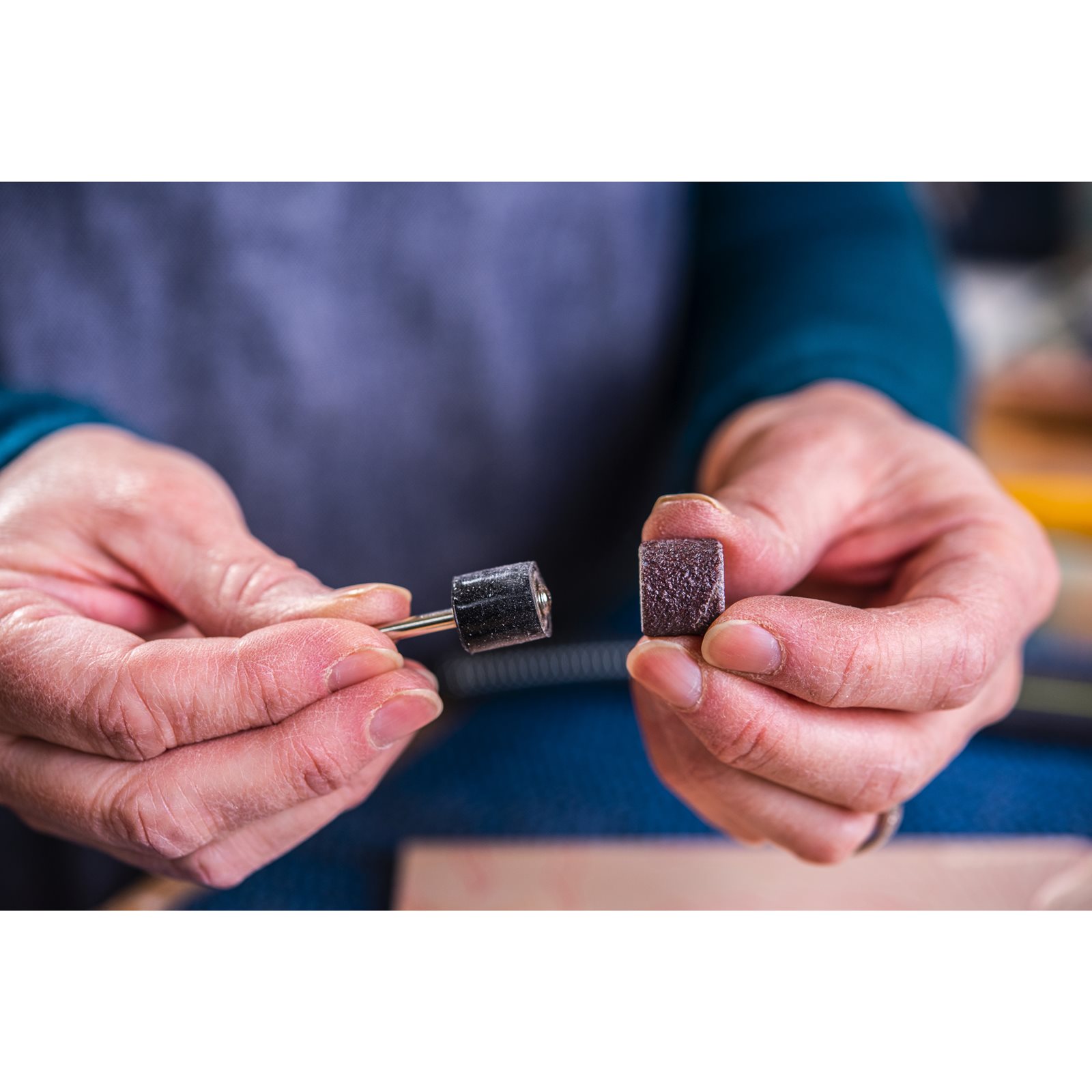 Benzi abrazive cu granulație 60, 10 bucăți Ryobi RAR601-10 - in utilizare 2