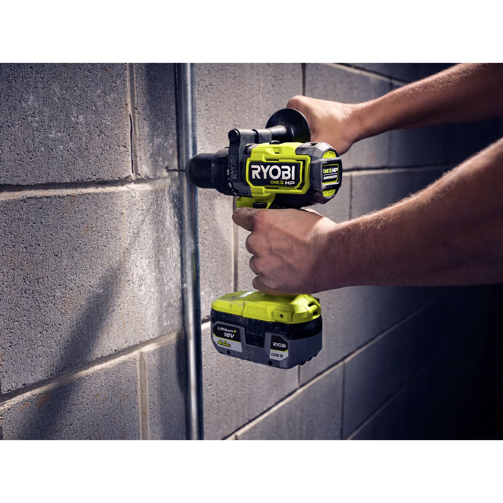 Acumulator(i) Lithium+ 18V ONE+ - 2 x 4,0 Ah Ryobi RB1840X2 - in utilizare 1
