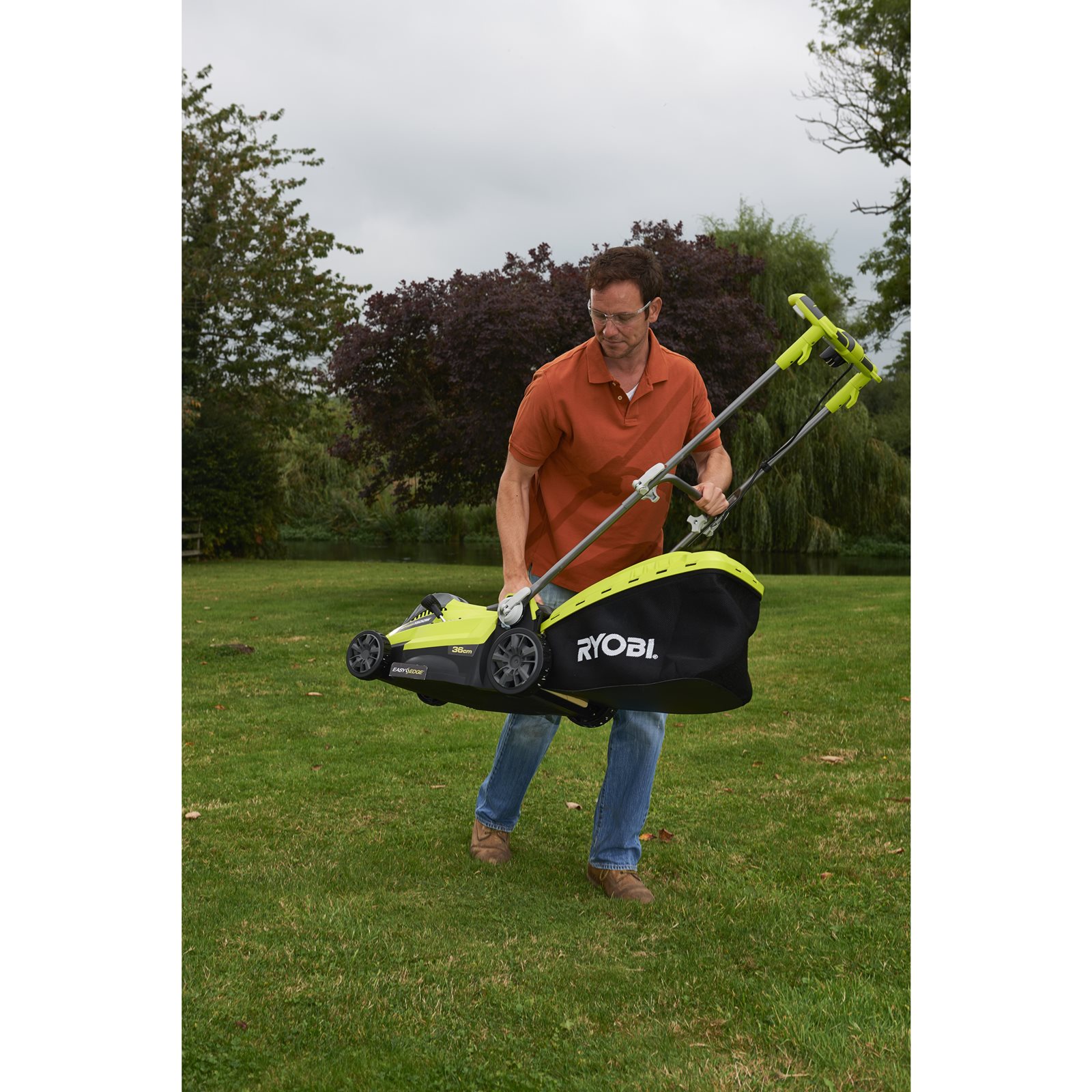 Mașină de tuns gazonul electrică 1500 W, punte 36 cm Ryobi RLM15E36H - detaliu 3