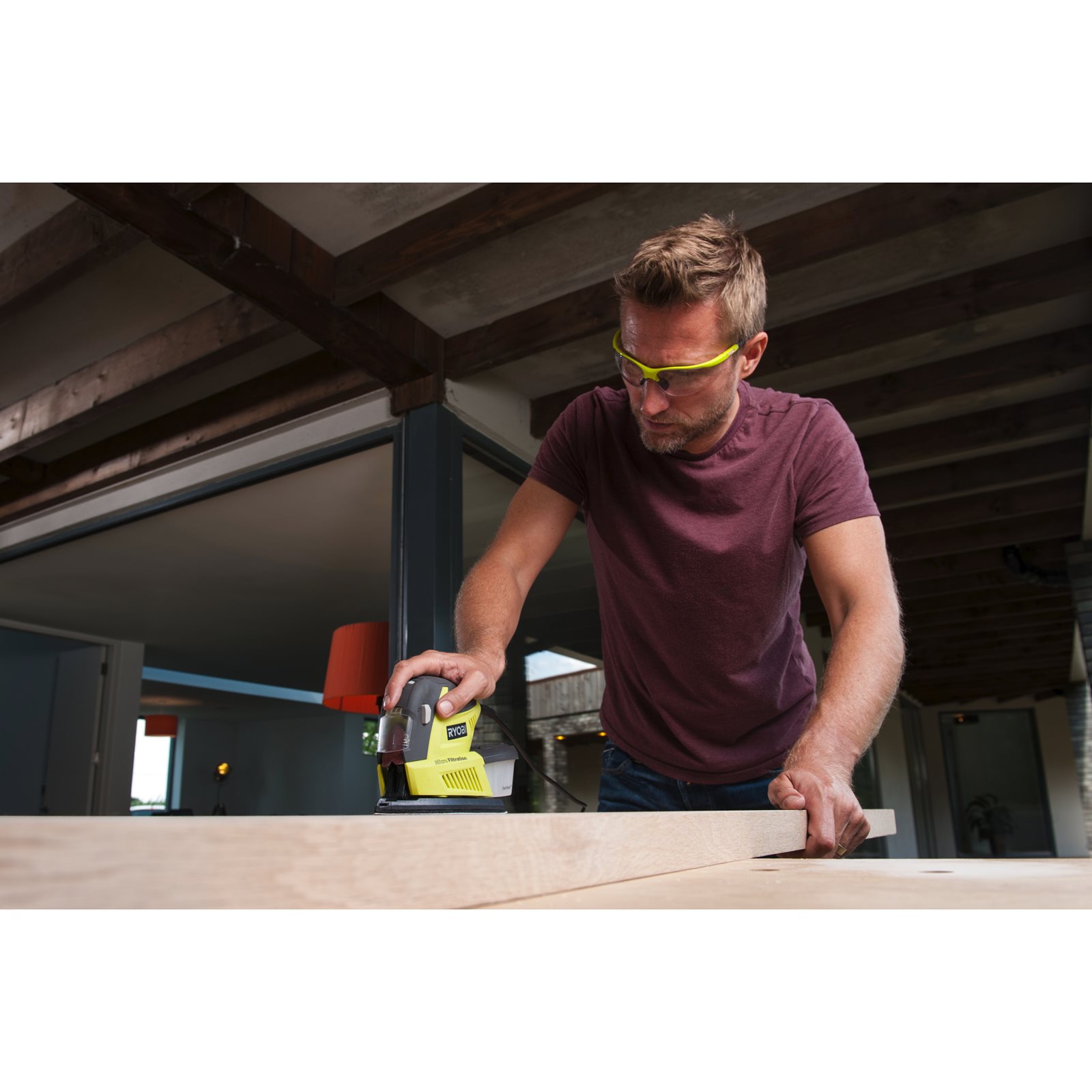 Mașină de șlefuit electrică 180 W multifuncțională Ryobi RMS180-S - in utilizare 1