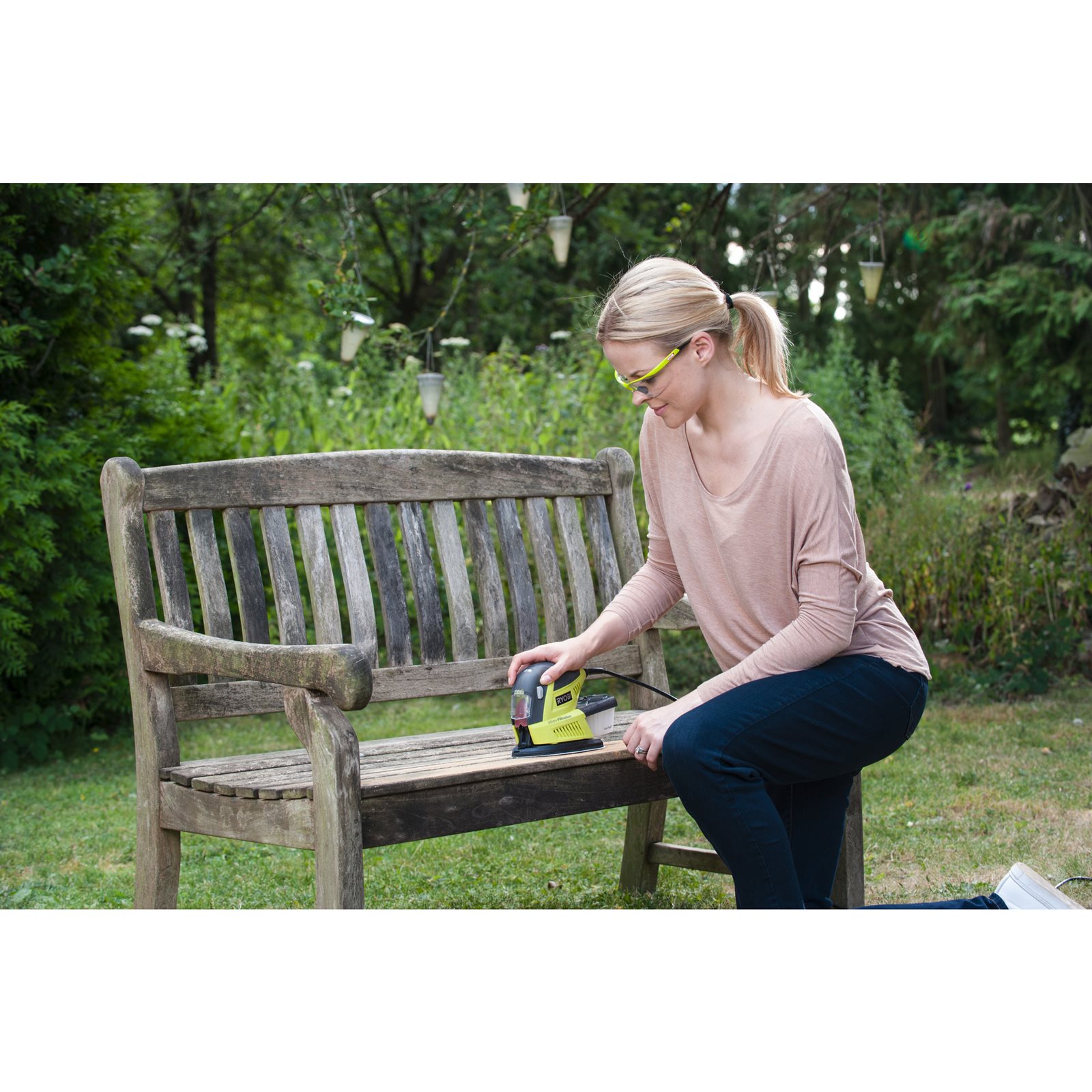 Mașină de șlefuit electrică 180 W multifuncțională Ryobi RMS180-S - in utilizare 3