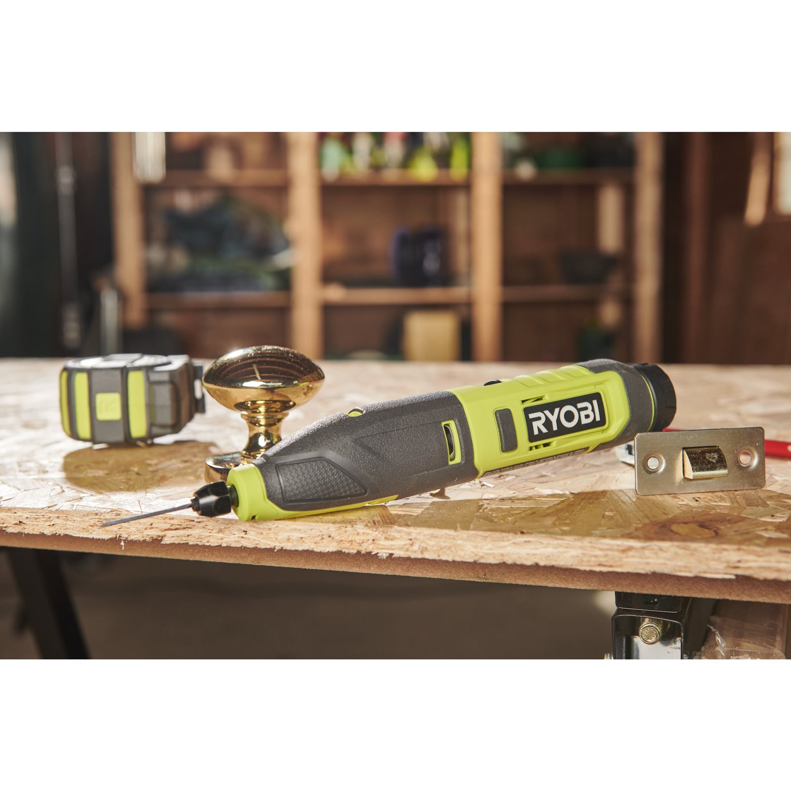 Mașină de tăiat USB Lithium 4V Ryobi RPC4-0 - in utilizare 5
