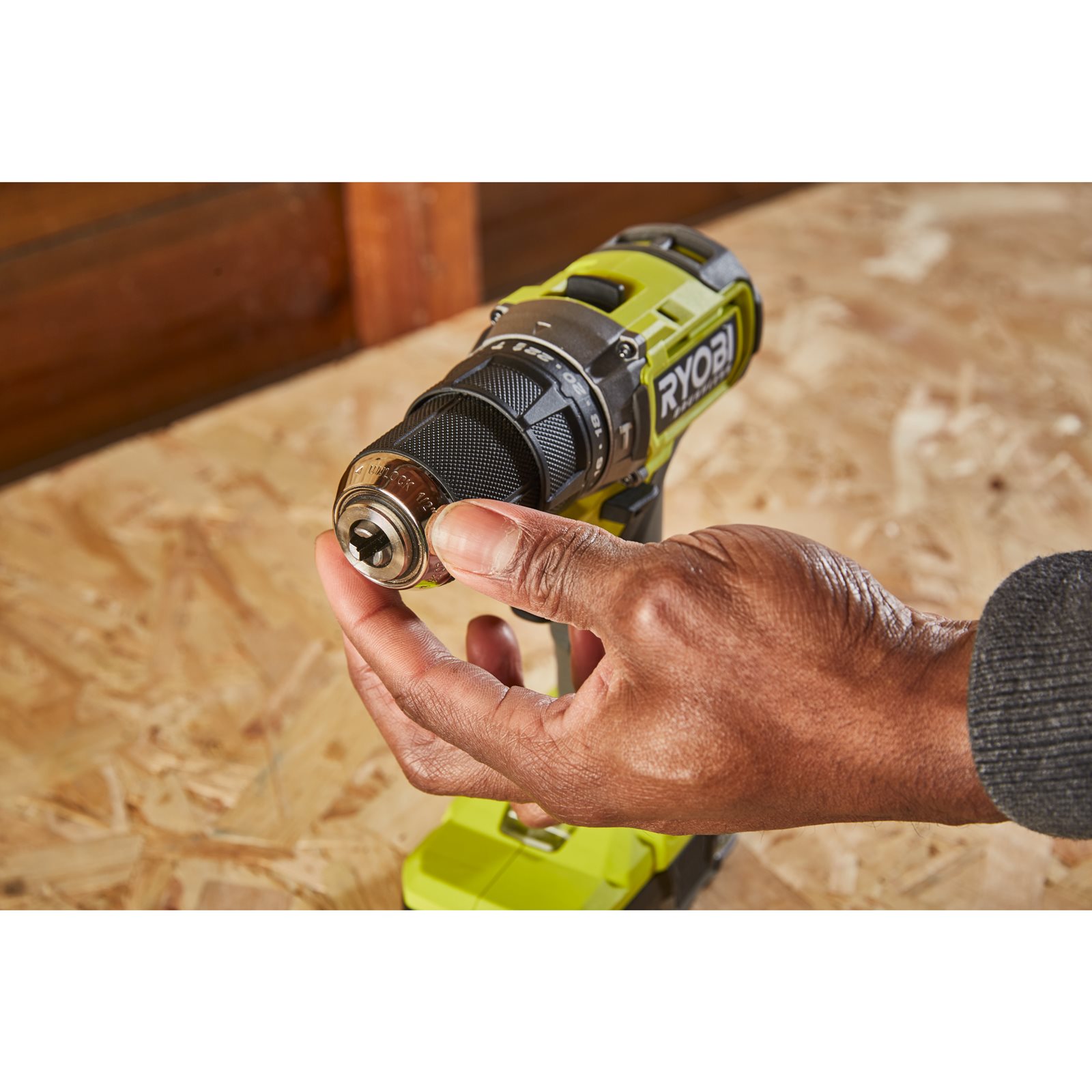 Mașini de găurit cu percuție Ryobi RPD18BL1-0 - in utilizare 6
