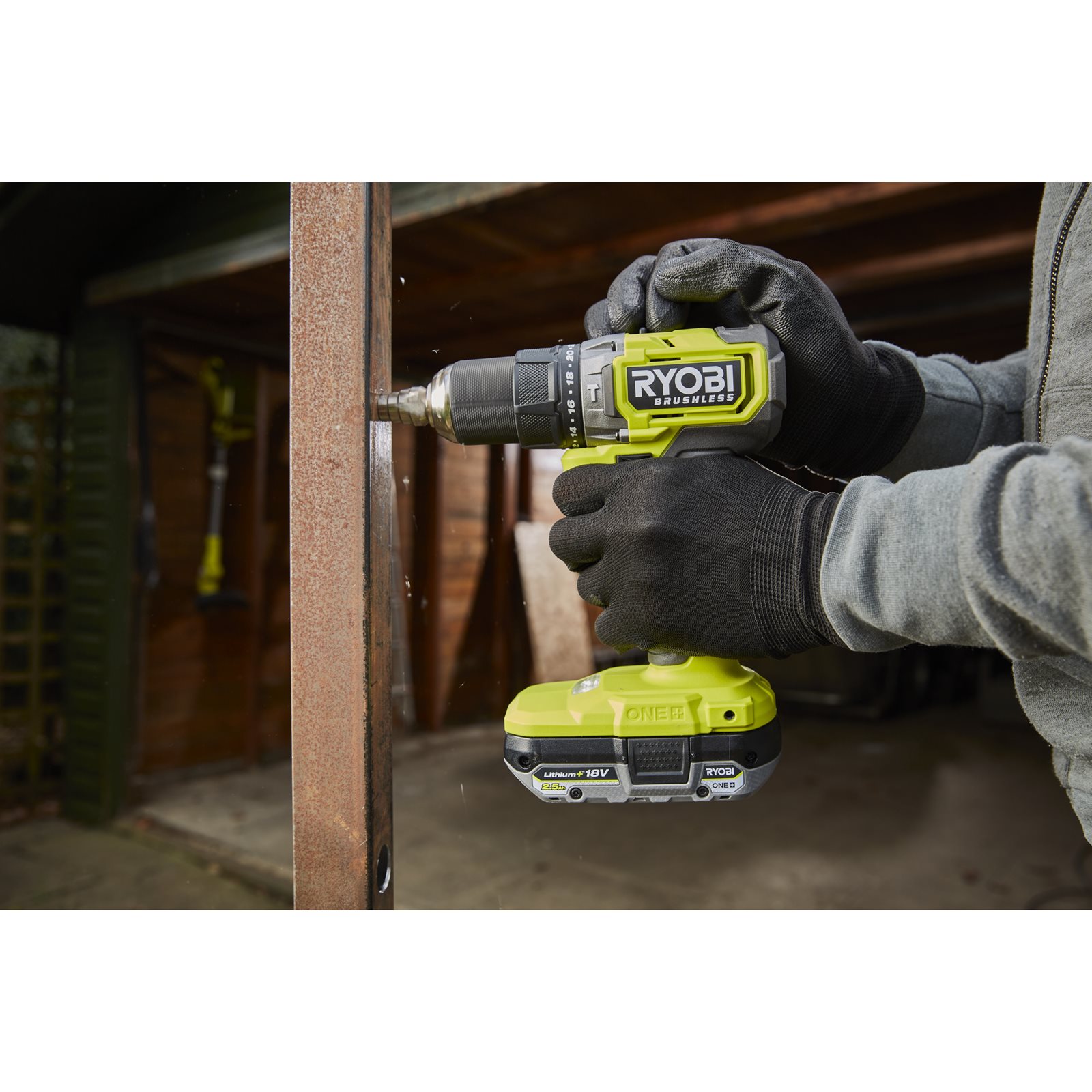 Rotopercutor 18V ONE+ fără cablu și fără perii (2x 2,0Ah) Ryobi RPD18BL1-2C20S - in utilizare 2