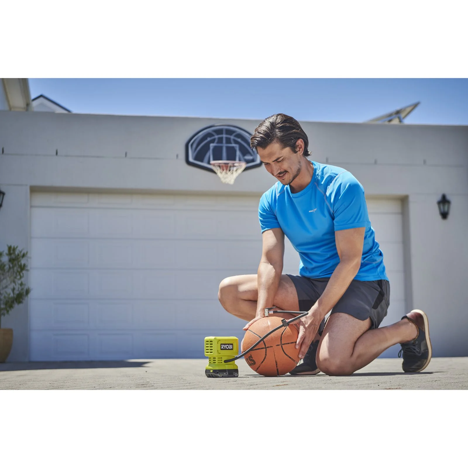 Inflator cu presiune înaltă 18V ONE+ Ryobi RPI18-0 - in utilizare 1