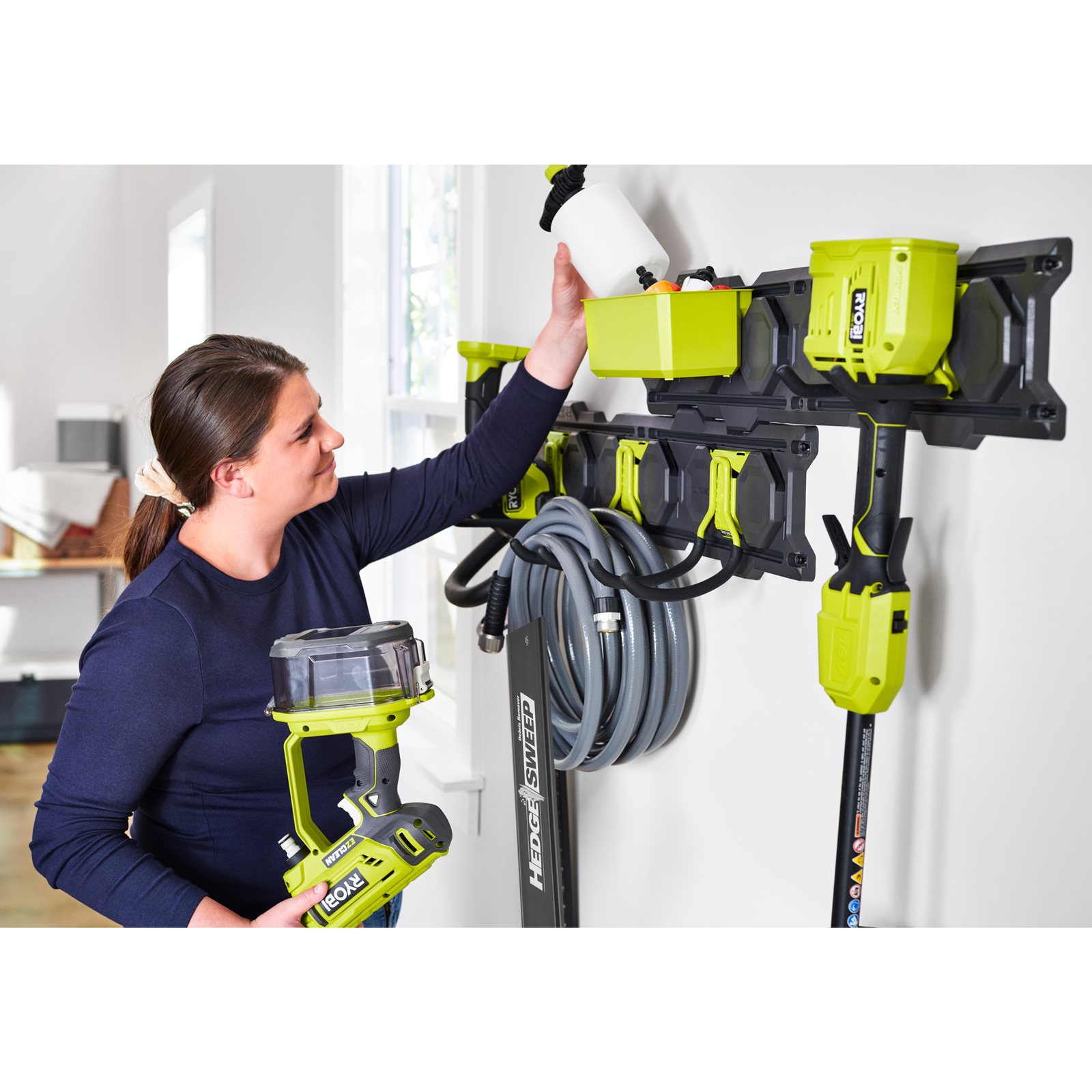 Set RYOBI LINK cu 7 piese Ryobi RSLWPK-7PC - in utilizare 2