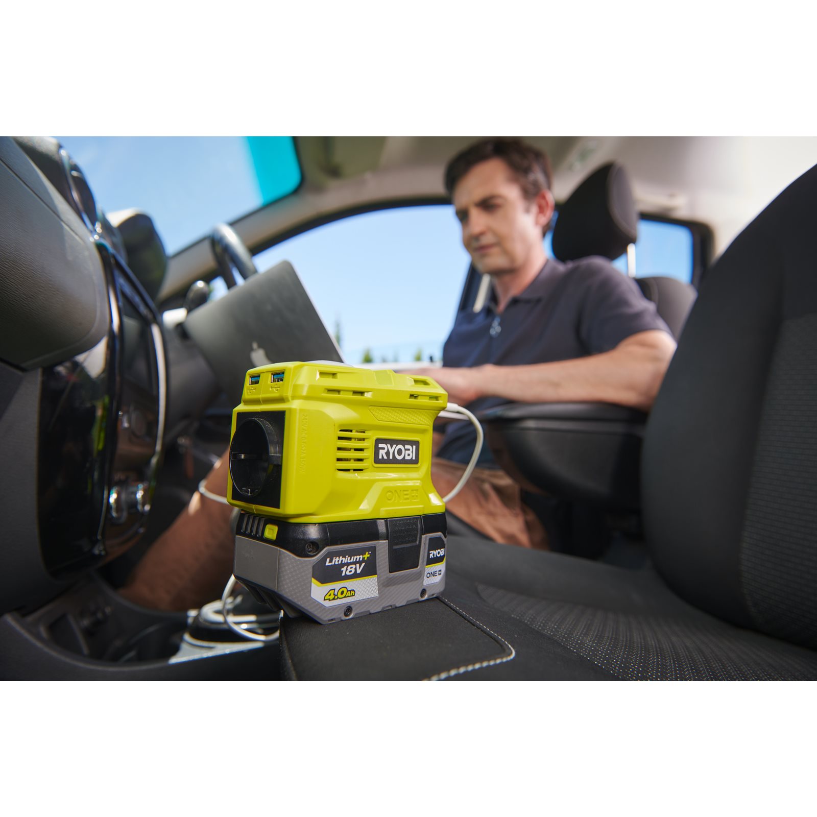 Invertor de putere 18V 150W Gen2 Ryobi RY18BI150B-0 - in utilizare 4