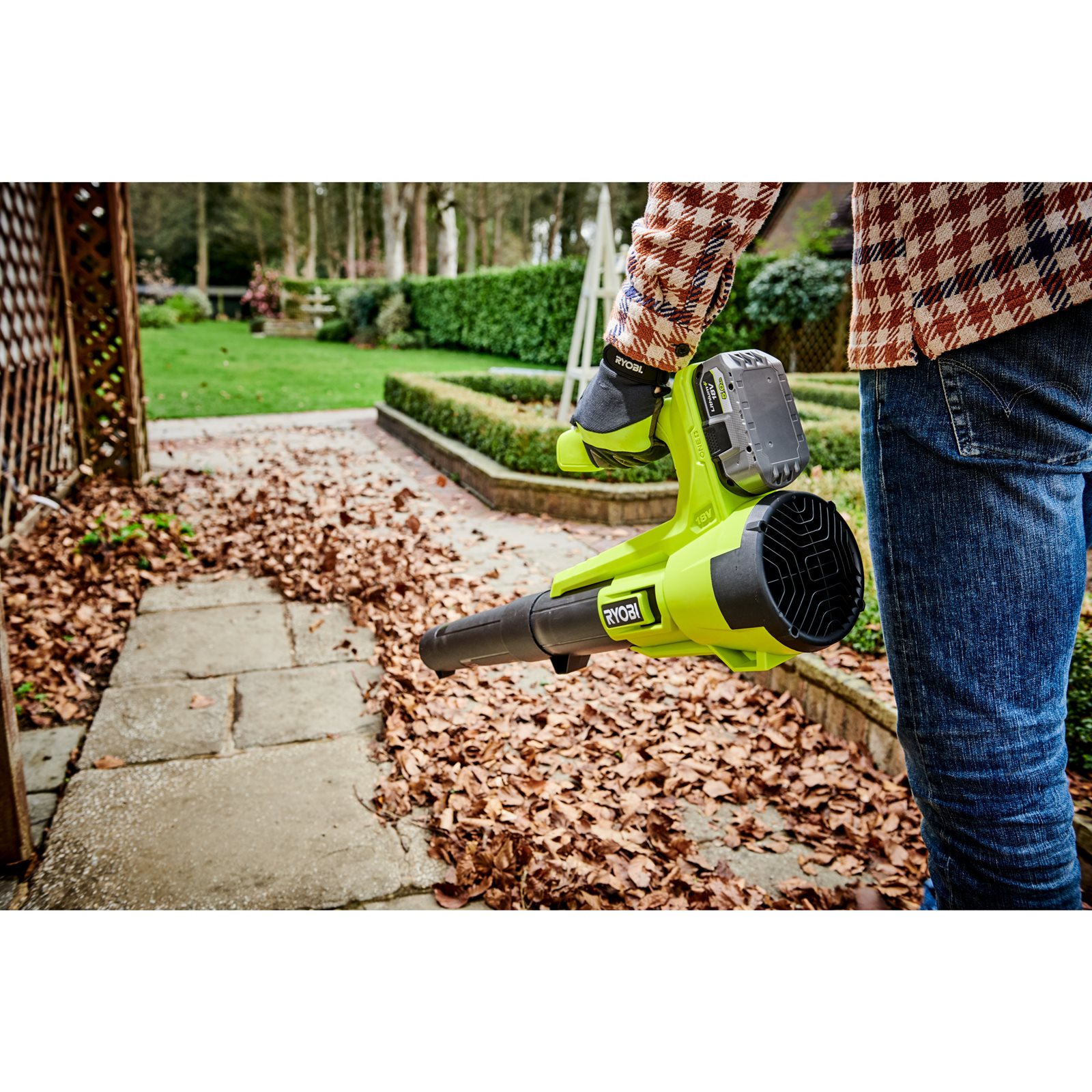 Suflantă 18V ONE+ Ryobi RY18BLA-0 - in utilizare 6