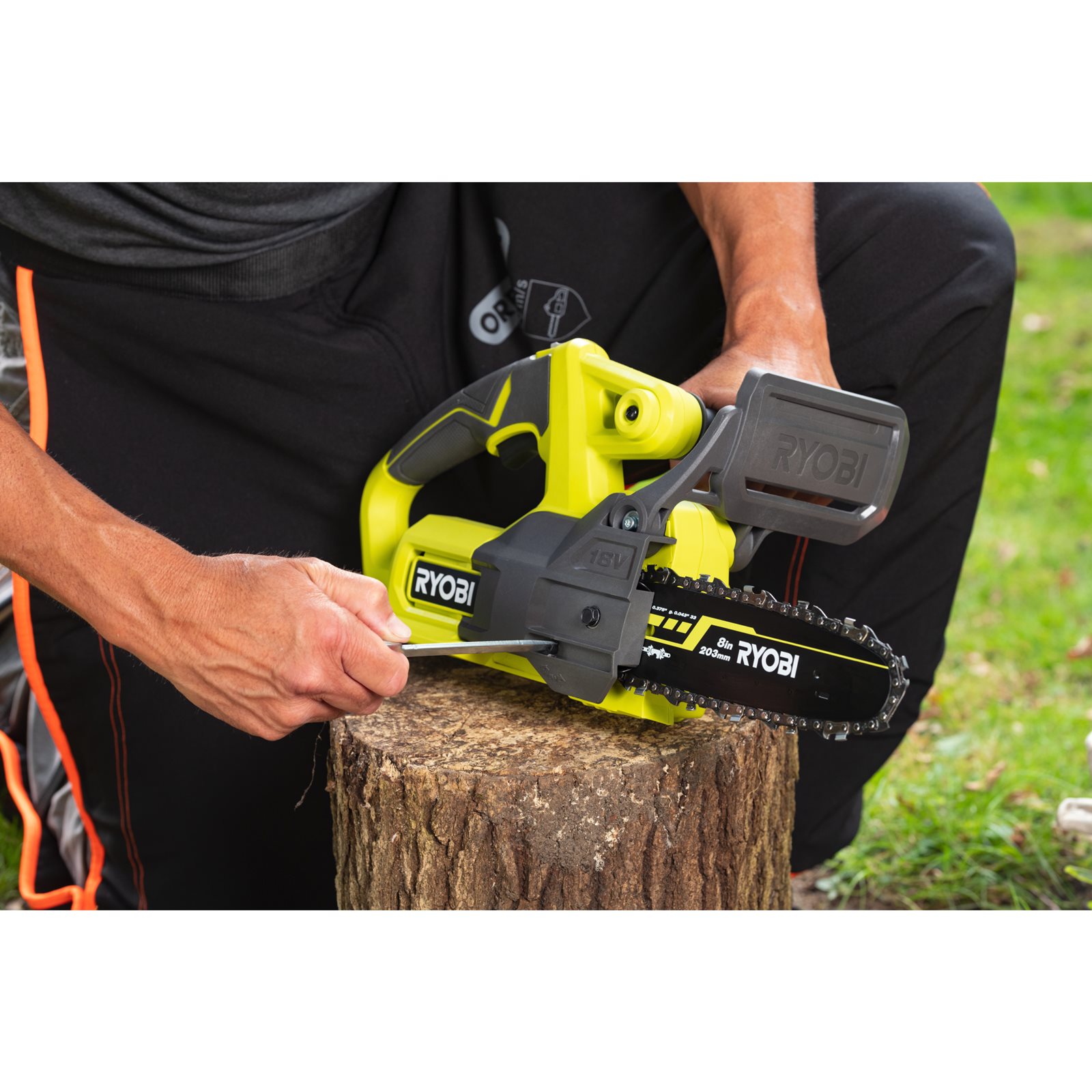 Fierăstrău cu lanț 18V ONE+, bară 20cm (1 x 2,5 Ah) Ryobi RY18CS20A-125 - in utilizare 5